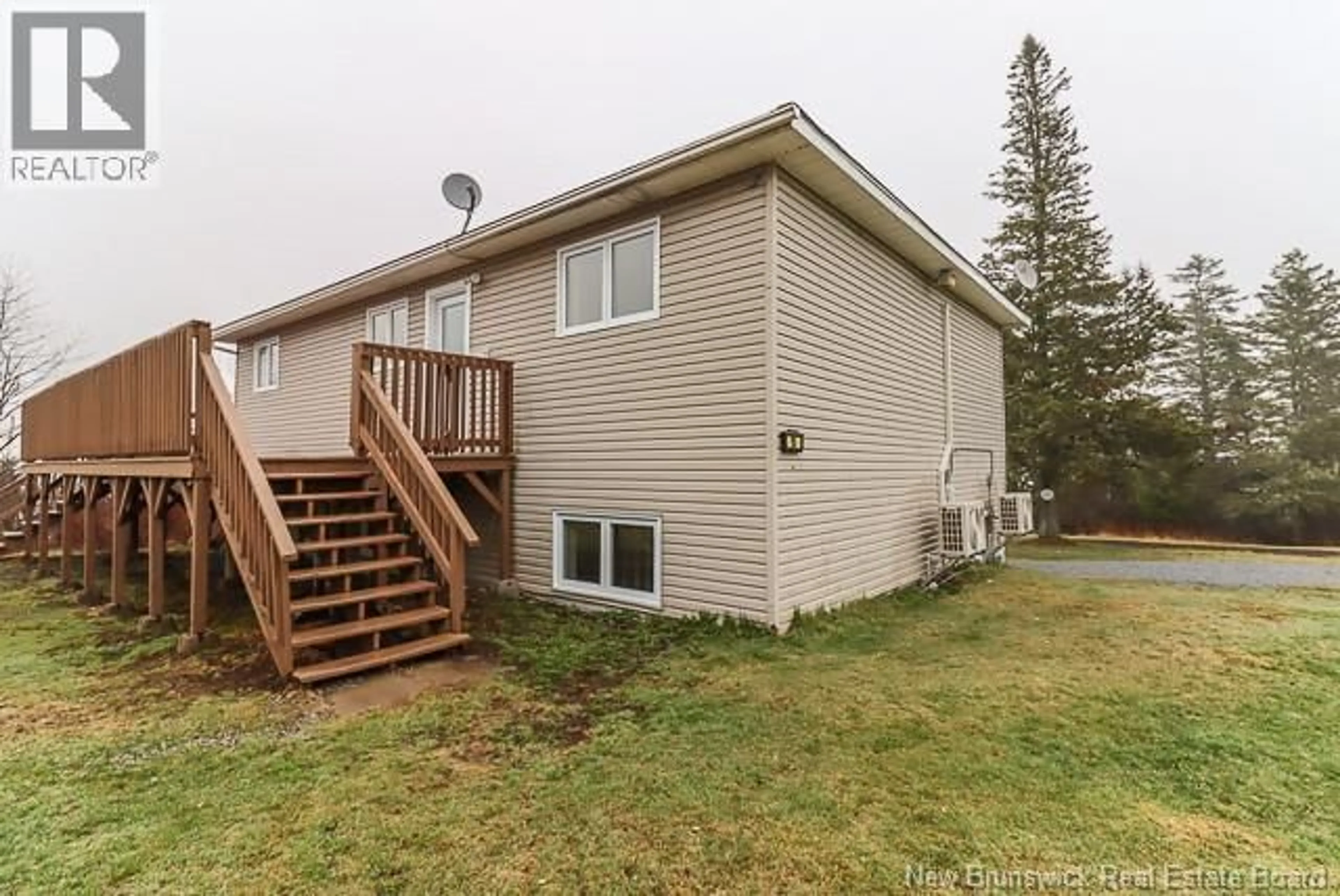 A pic from outside/outdoor area/front of a property/back of a property/a pic from drone, unknown for 15 ROSE POINT LANE, Saint John New Brunswick E2M7J8