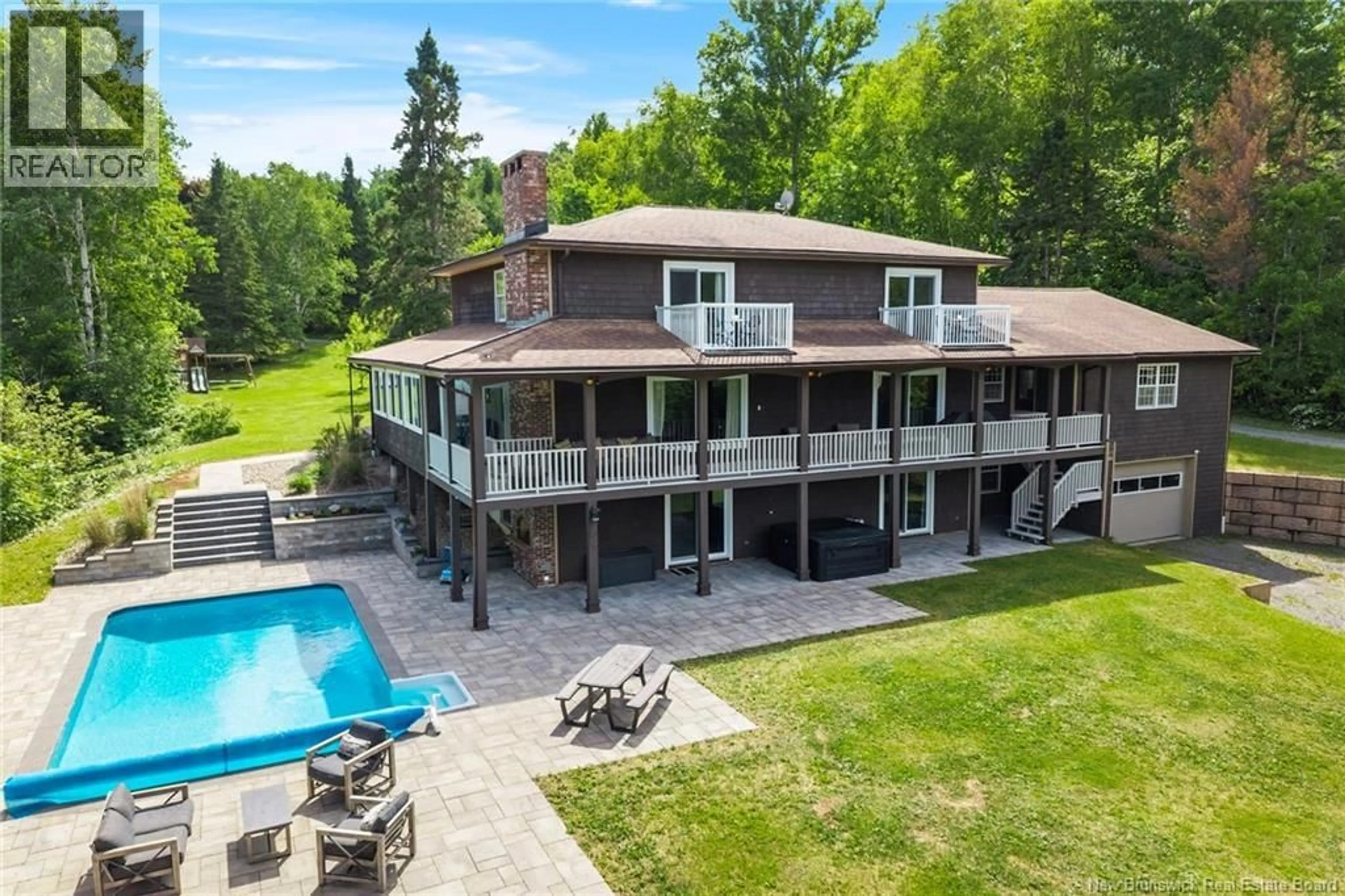A pic from outside/outdoor area/front of a property/back of a property/a pic from drone, water/lake/river/ocean view for 89 DRIFTWOOD DRIVE, Upper Kingsclear New Brunswick E3E1P2