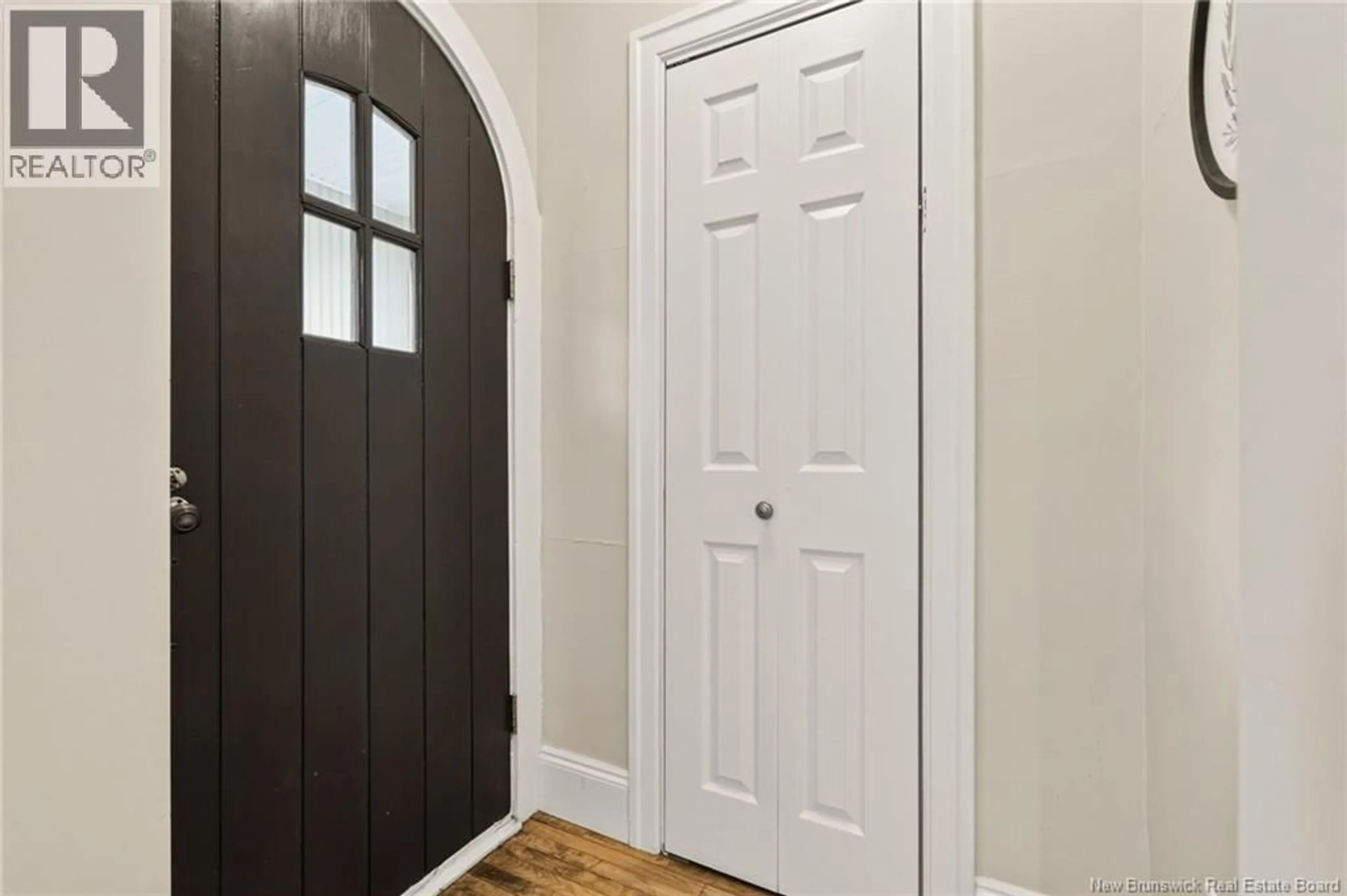 Indoor entryway for 120 ST THOMAS, Memramcook New Brunswick E4K2P2
