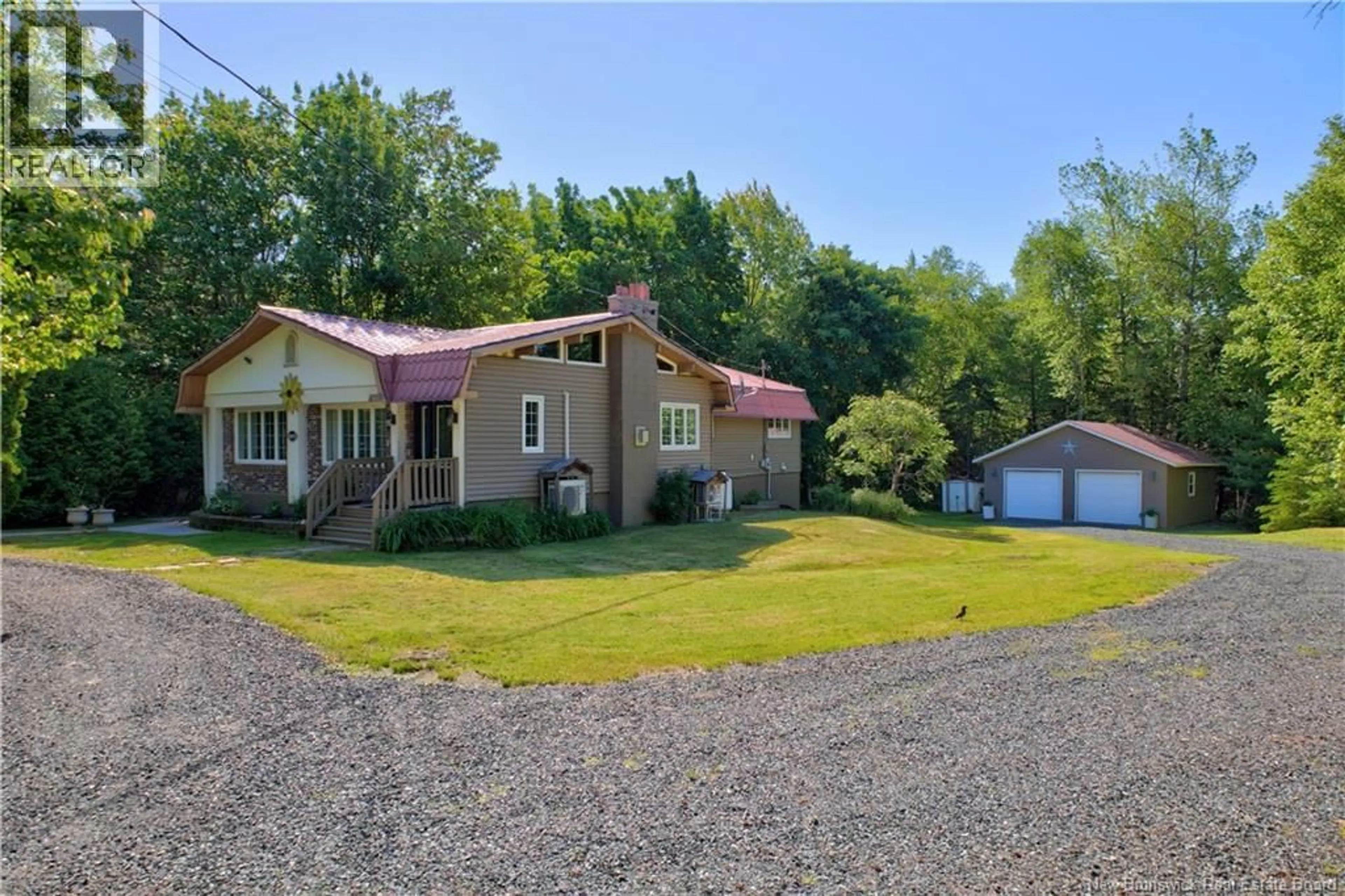A pic from outside/outdoor area/front of a property/back of a property/a pic from drone, unknown for 3168 KING GEORGE HWY, Miramichi New Brunswick E1V7B9
