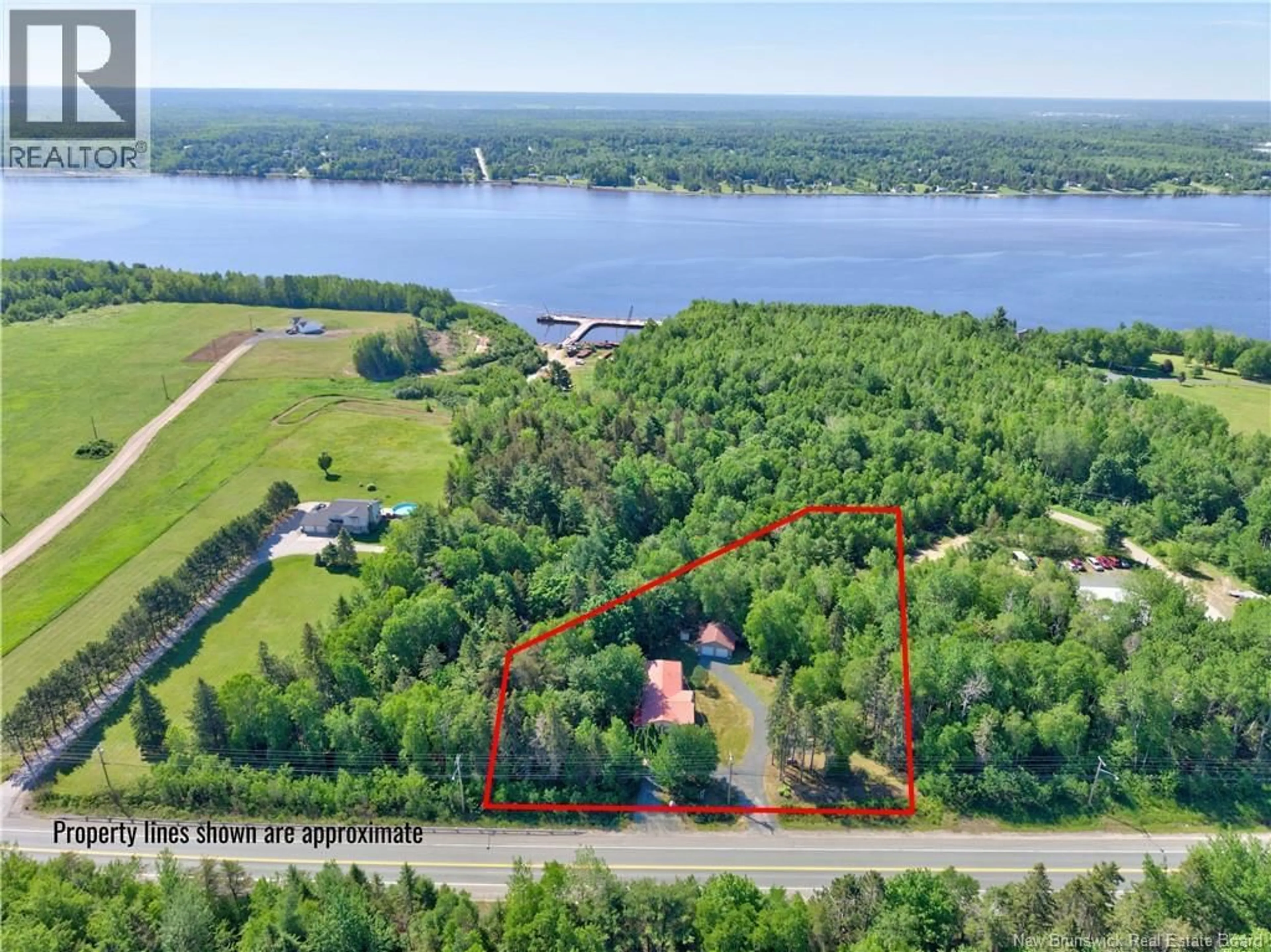 A pic from outside/outdoor area/front of a property/back of a property/a pic from drone, water/lake/river/ocean view for 3168 KING GEORGE HWY, Miramichi New Brunswick E1V7B9