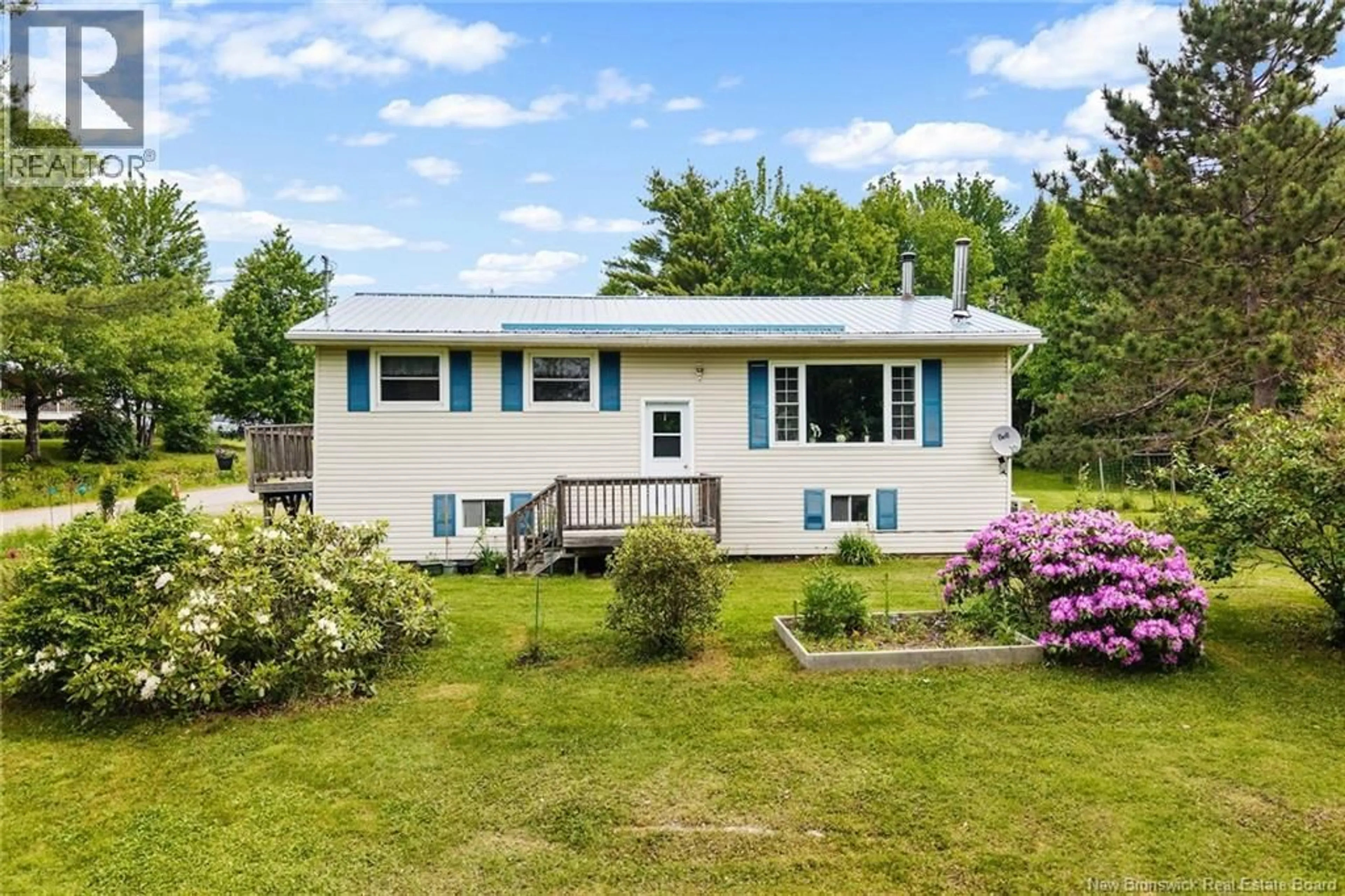 Home with vinyl exterior material, water/lake/river/ocean view for 2 WARREN EXTENSION, Gagetown New Brunswick E5M1K6