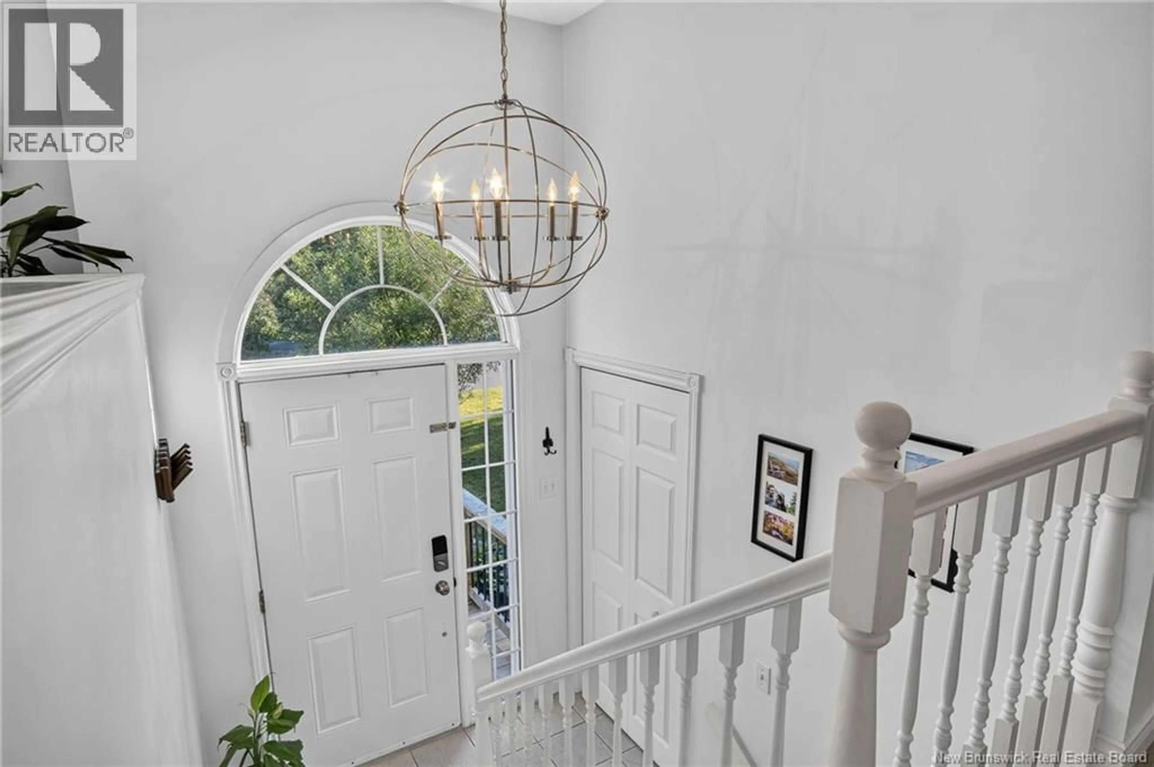 Indoor entryway for 1025 SAND COVE ROAD, Saint John New Brunswick E2M4Z7