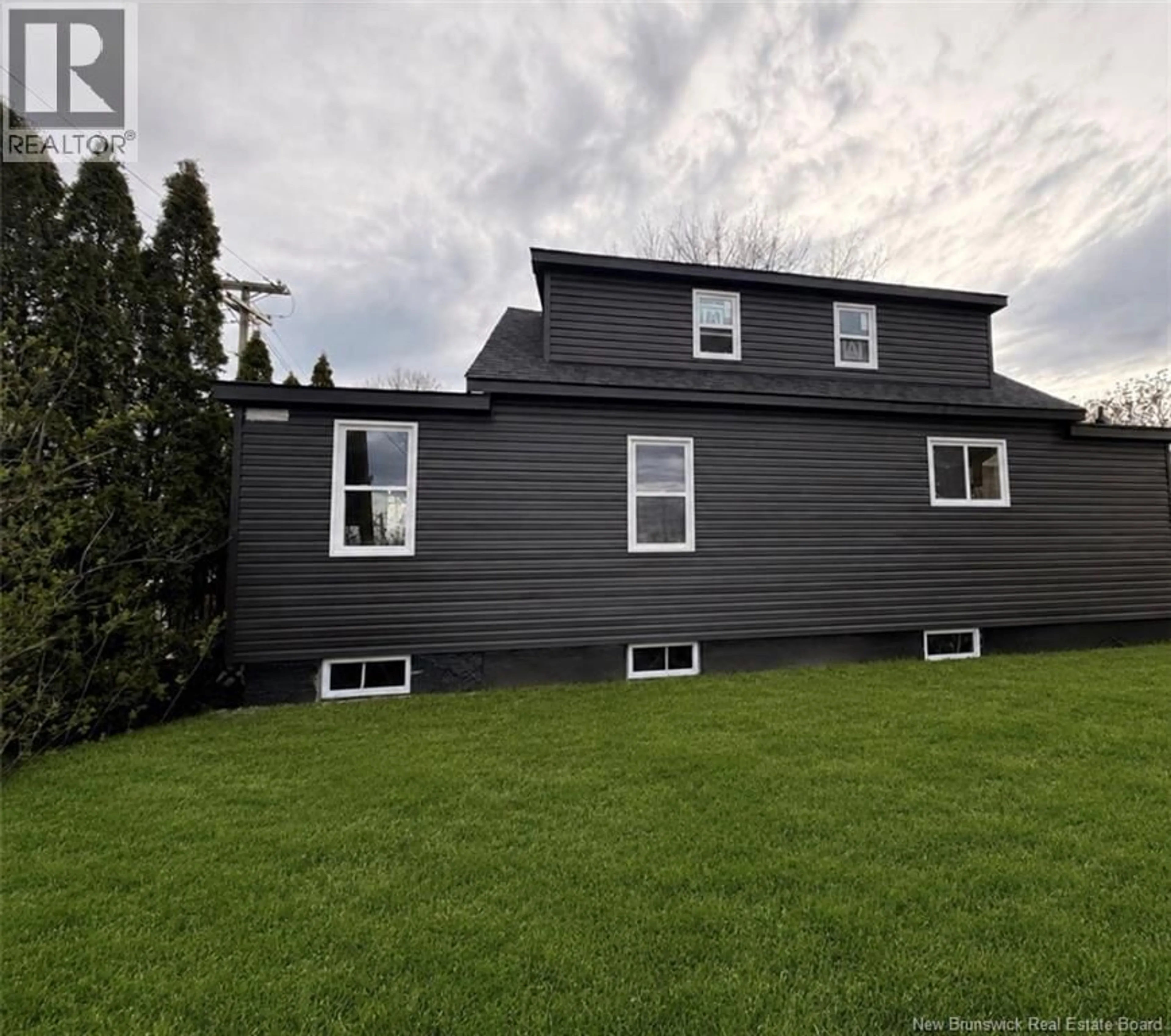 Unknown for 561 ST-GEORGE STREET, Moncton New Brunswick E1E2B7