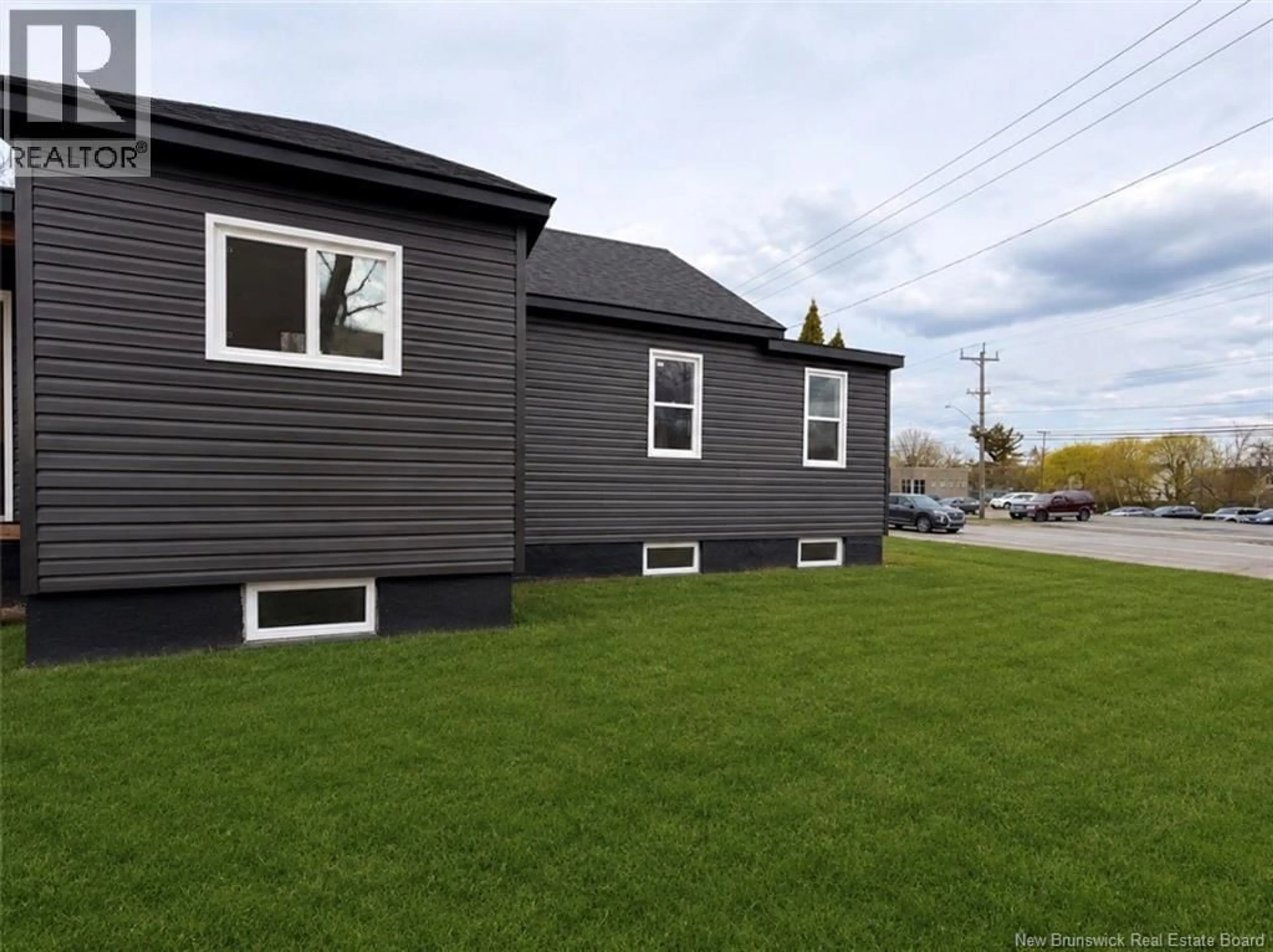 Home with vinyl exterior material, street for 561 ST-GEORGE STREET, Moncton New Brunswick E1E2B7