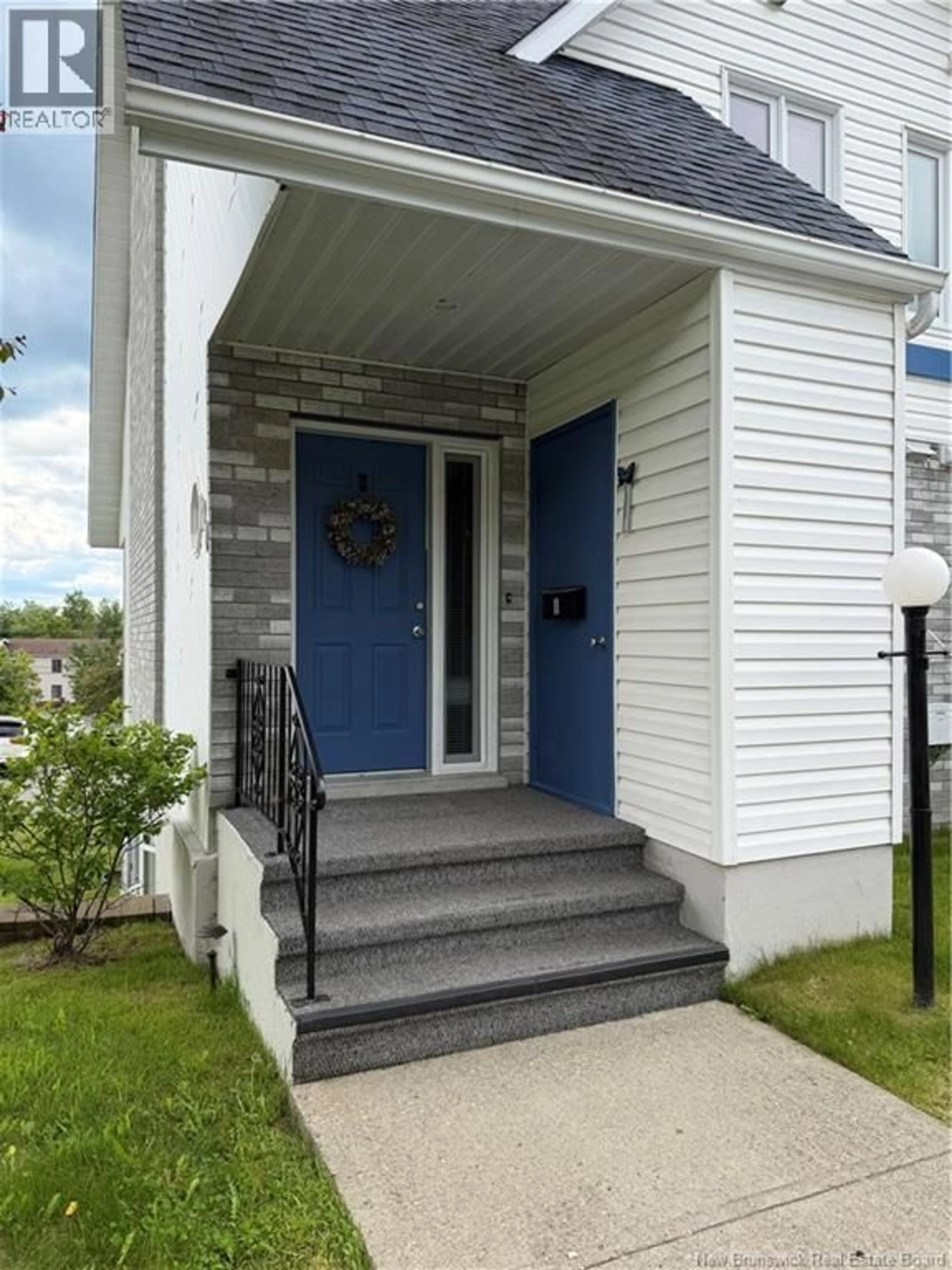 Home with vinyl exterior material, street for 20 DU BOURG AVENUE, Edmundston New Brunswick E3V4C5