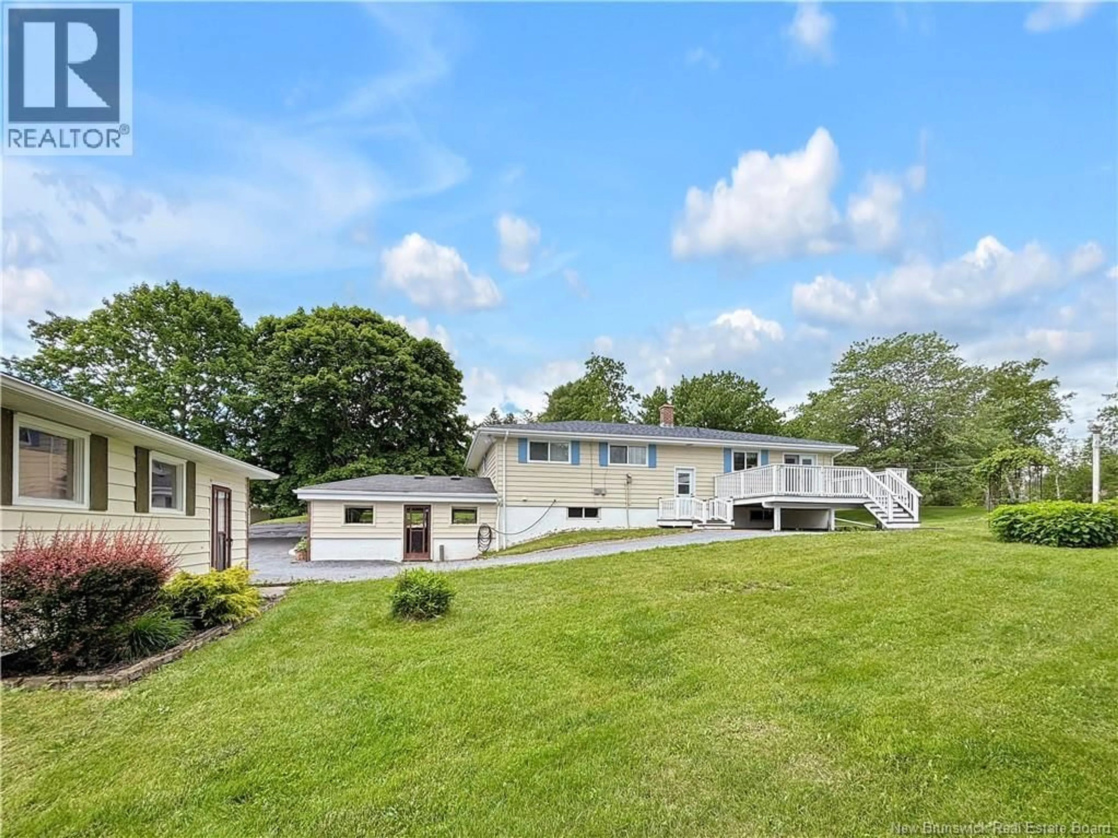 A pic from outside/outdoor area/front of a property/back of a property/a pic from drone, unknown for 22 HENDERSON ROAD, Saint John New Brunswick E2M7A6