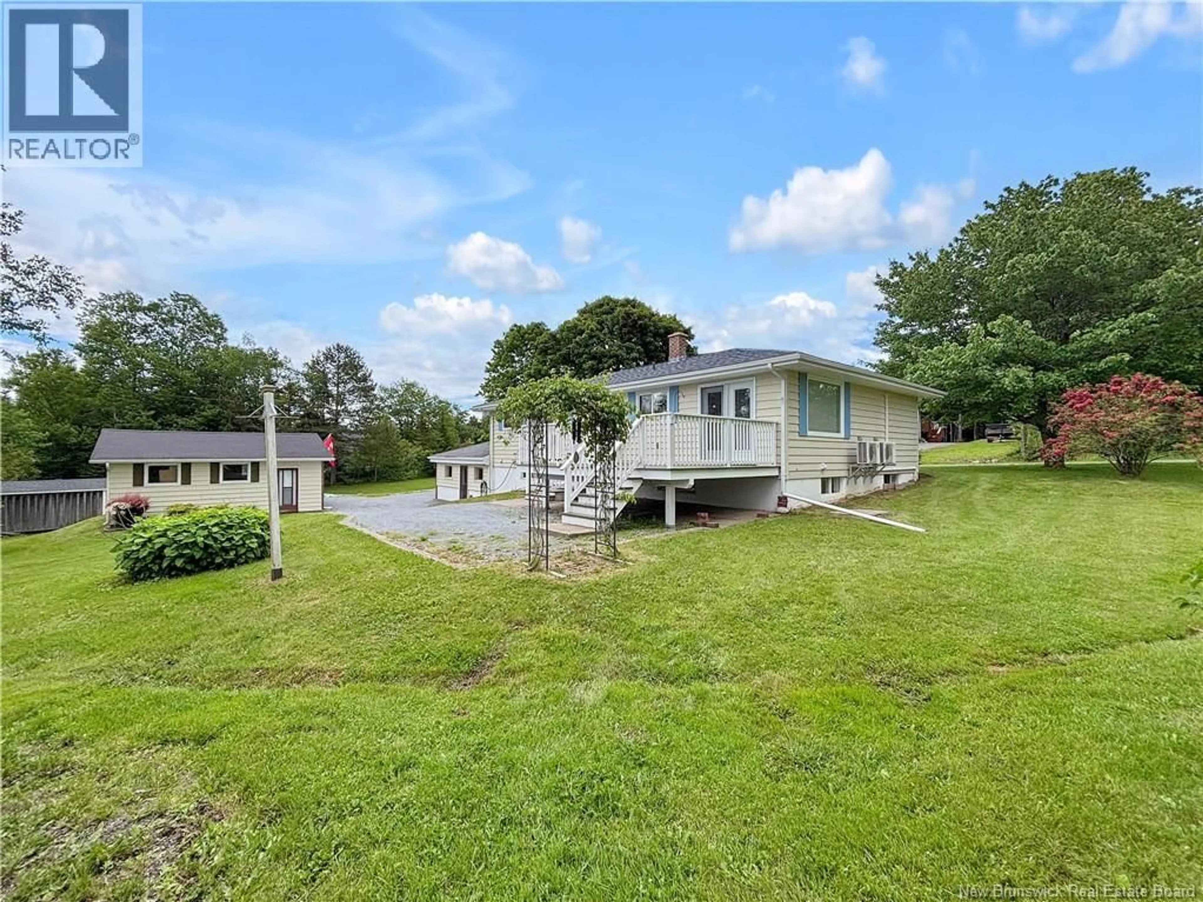 A pic from outside/outdoor area/front of a property/back of a property/a pic from drone, water/lake/river/ocean view for 22 HENDERSON ROAD, Saint John New Brunswick E2M7A6
