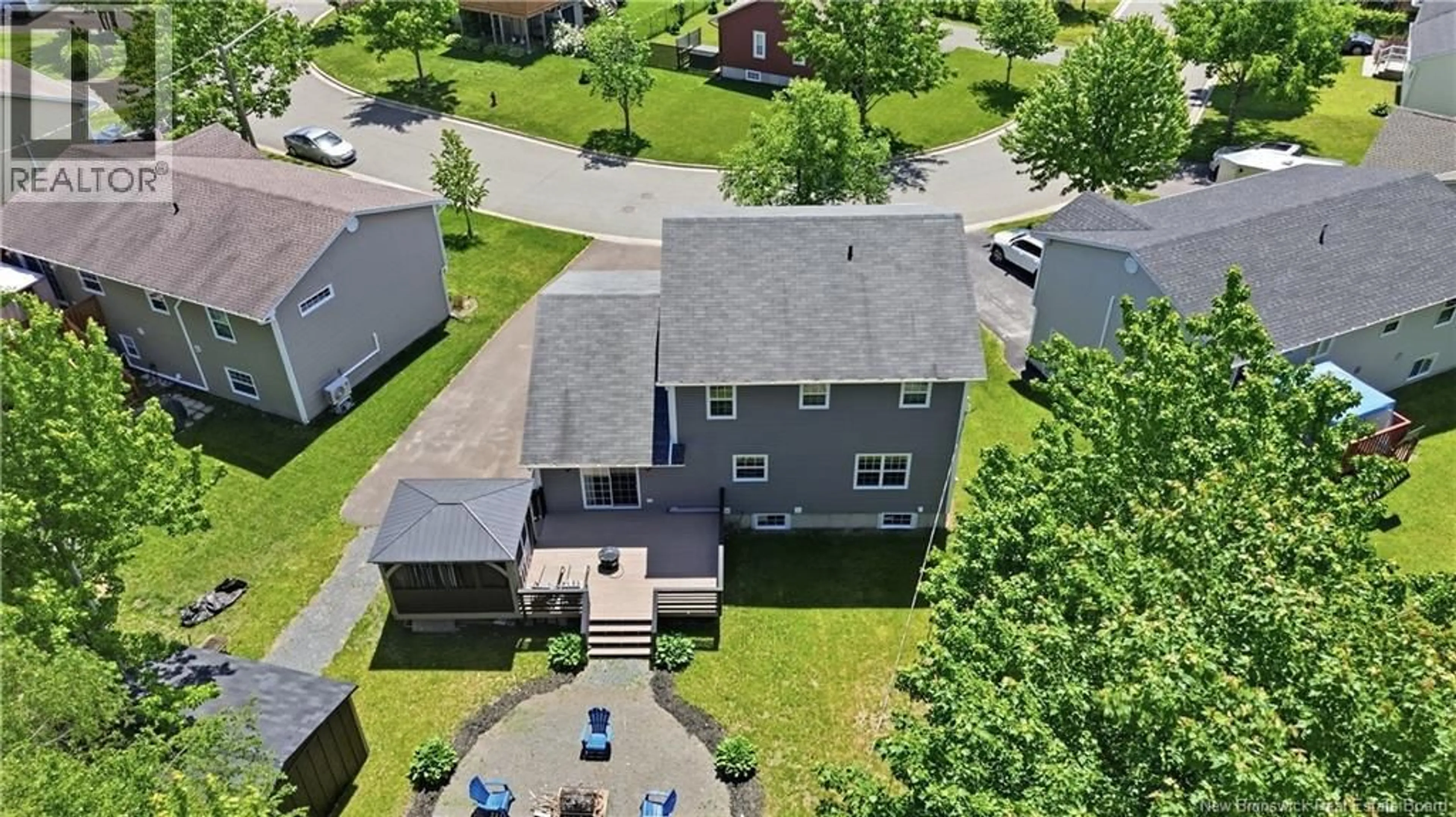 A pic from outside/outdoor area/front of a property/back of a property/a pic from drone, street for 92 BLANCHARD COURT, Fredericton New Brunswick E3G3X2