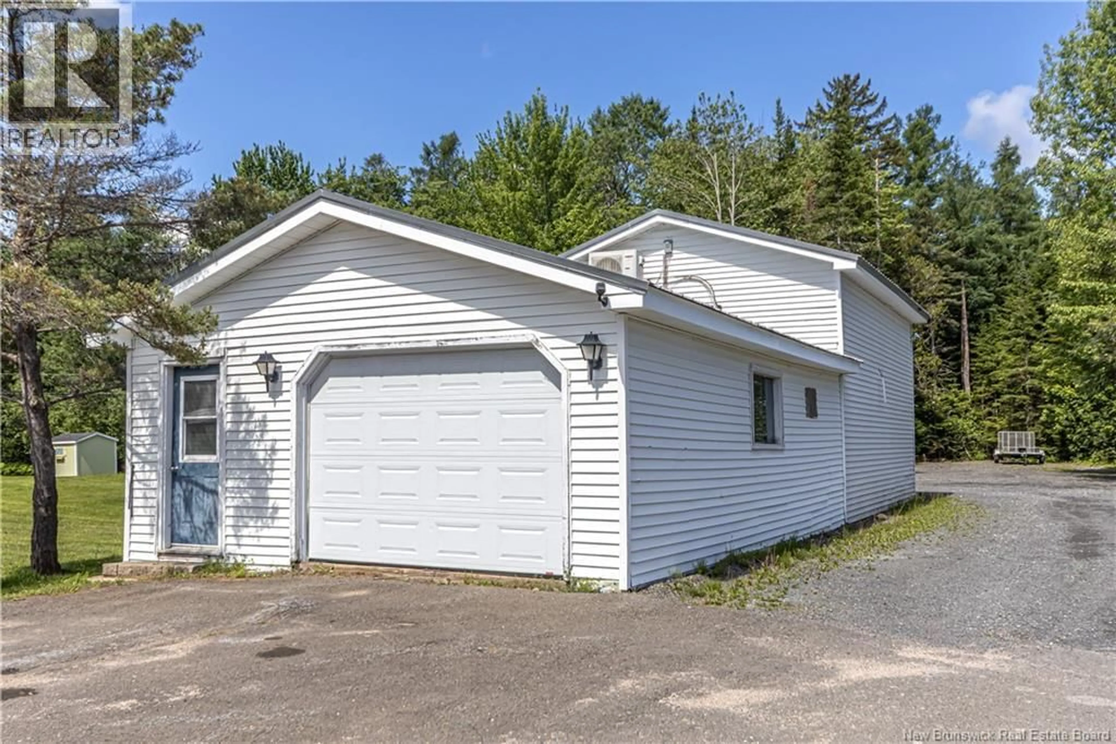 Indoor garage for 26 SUSAN DRIVE, Fredericton New Brunswick E3B7G8