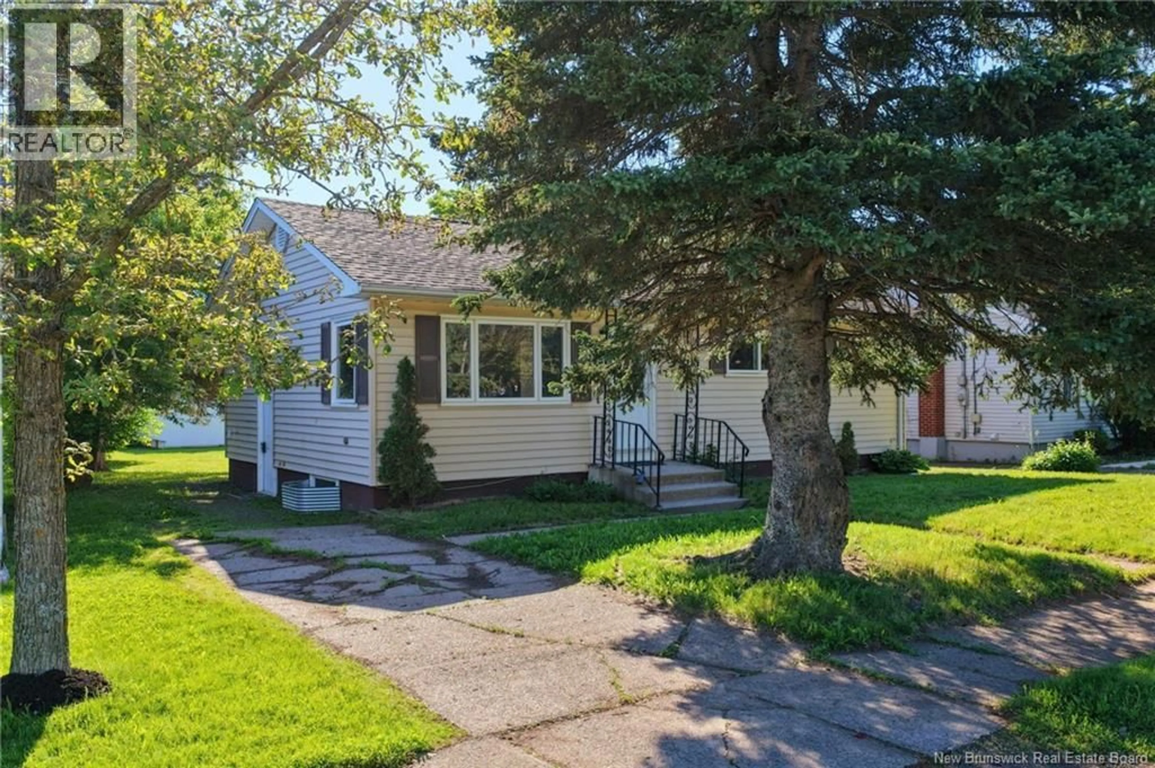 Home with vinyl exterior material, street for 201 SUMNER AVENUE, Moncton New Brunswick E1C8A6