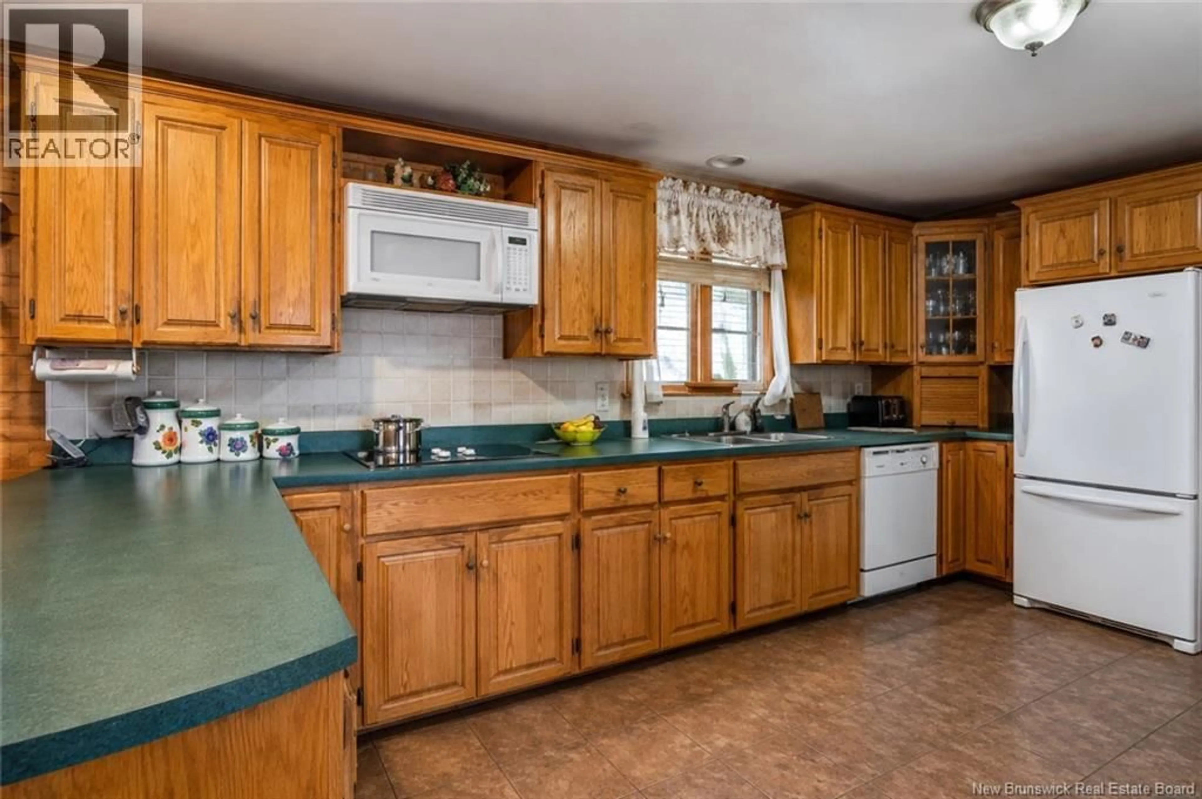 Standard kitchen, unknown for 4751 ROUTE 104, Maplewood New Brunswick E6E2A8