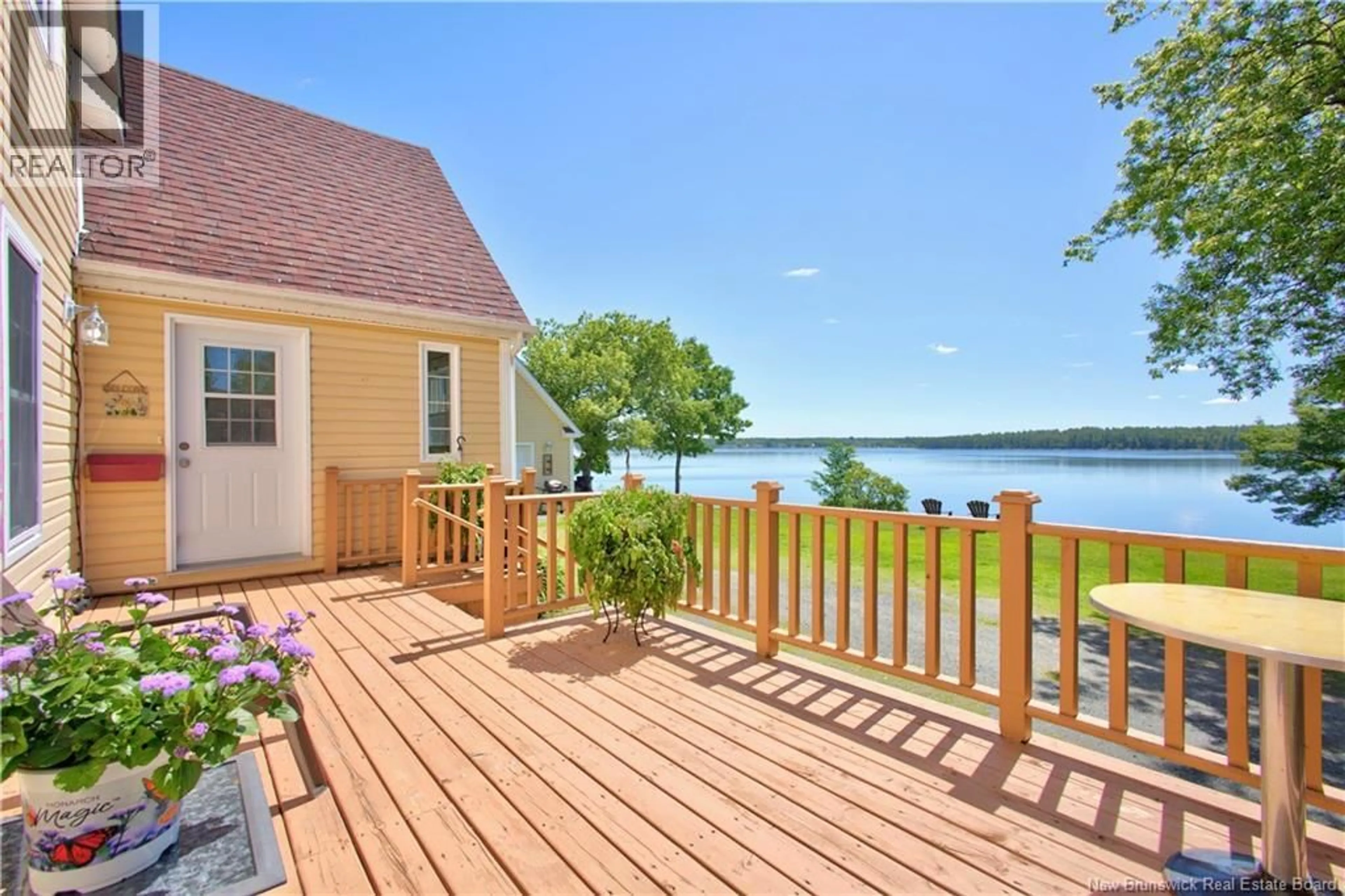 Patio, water/lake/river/ocean view for 280 KING GEORGE HWY, Miramichi New Brunswick E1V1K9