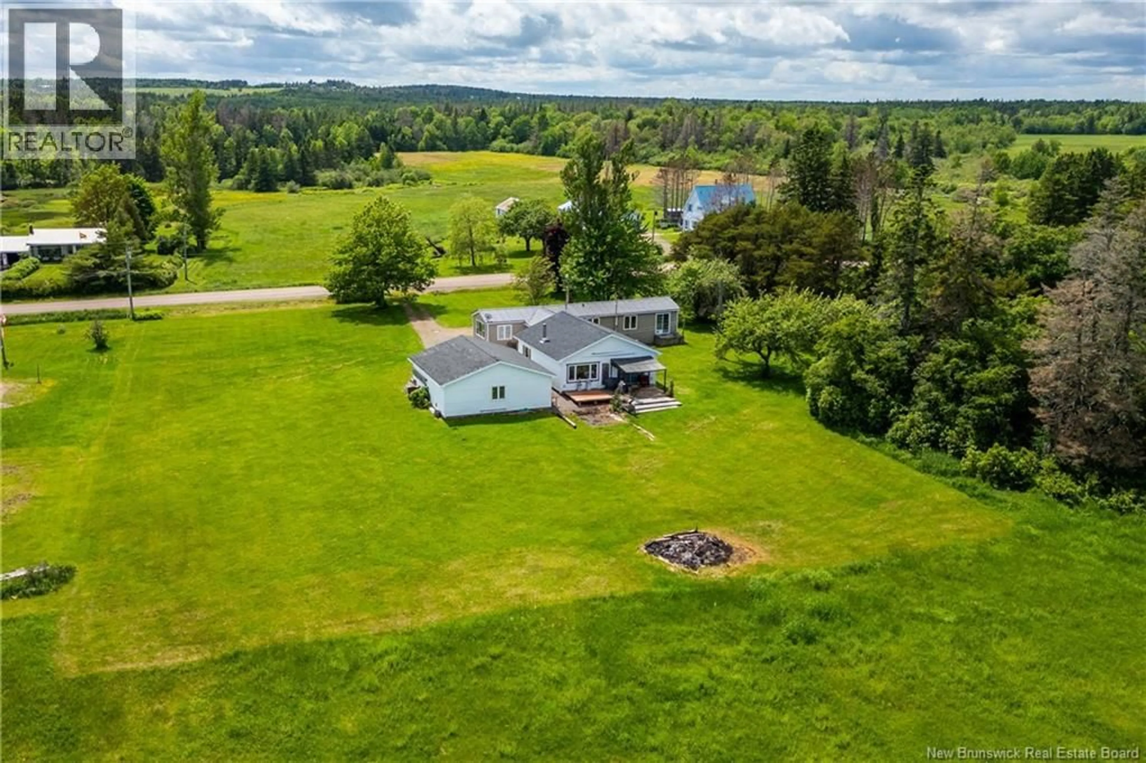 A pic from outside/outdoor area/front of a property/back of a property/a pic from drone, water/lake/river/ocean view for 708 ROUTE 970, Baie Verte New Brunswick E4M1Y5