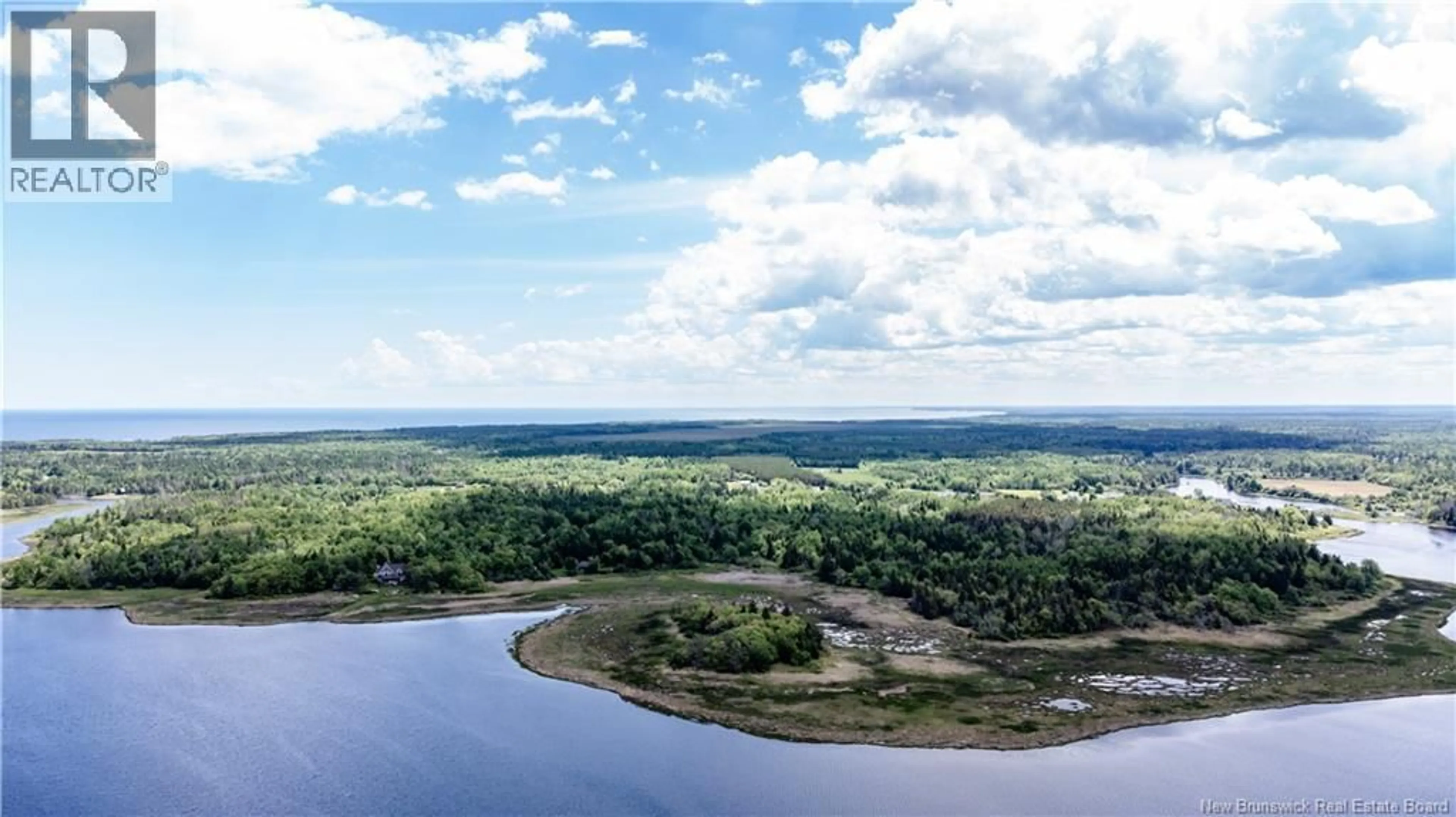 A pic from outside/outdoor area/front of a property/back of a property/a pic from drone, water/lake/river/ocean view for 3672 ROUTE 505, Richibucto-Village New Brunswick E4W1R2