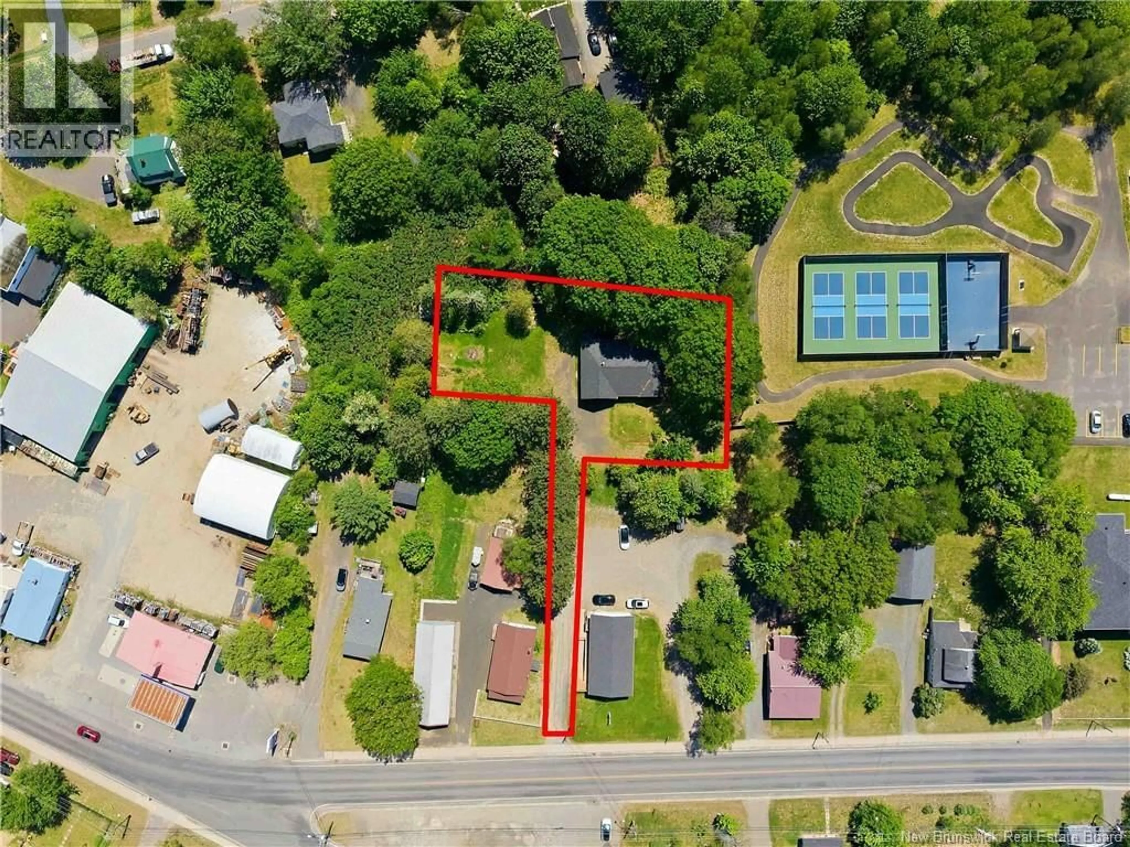 A pic from outside/outdoor area/front of a property/back of a property/a pic from drone, street for 452 PLEASANT DRIVE, Minto New Brunswick E4B2T3