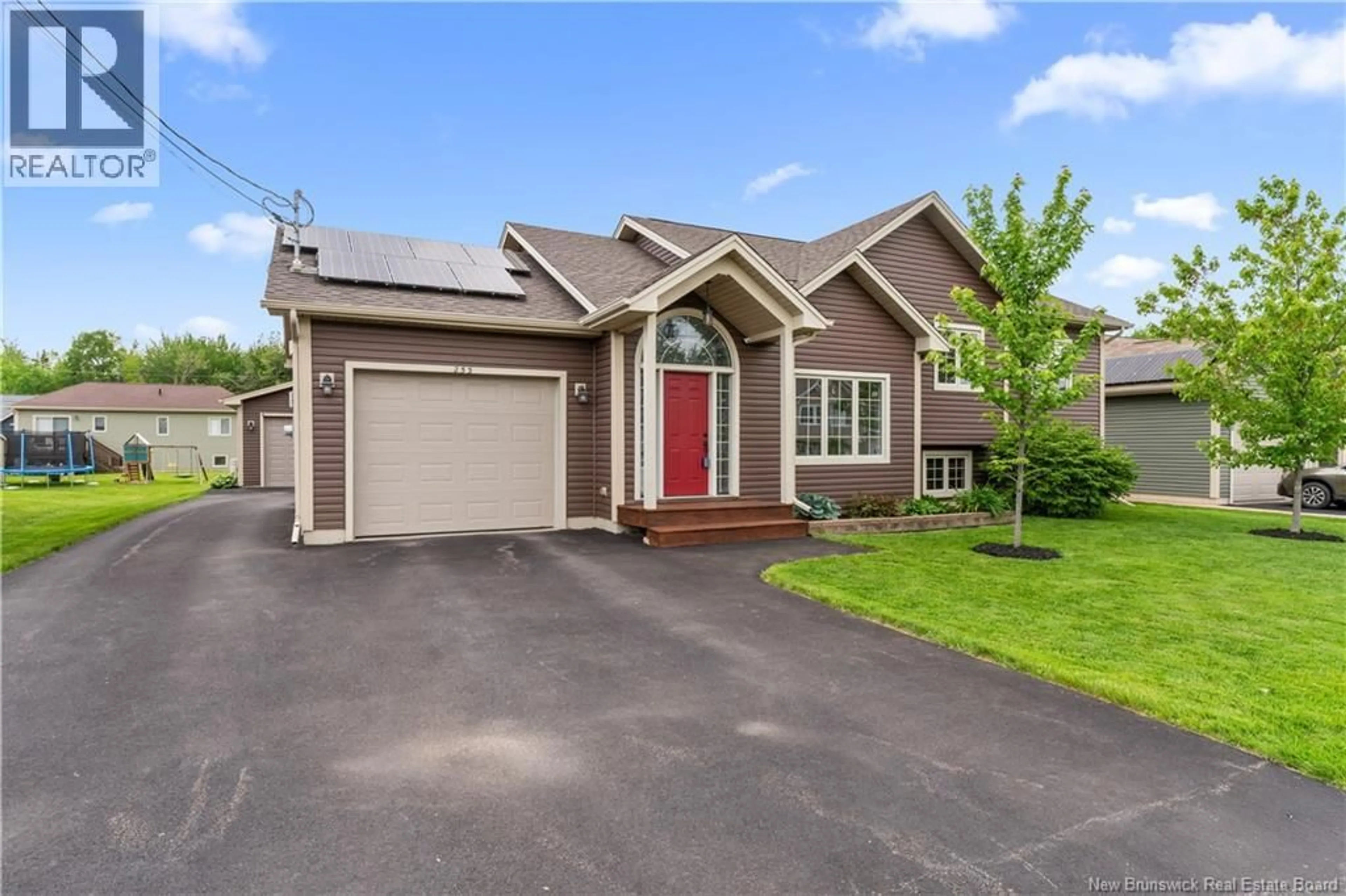 Home with vinyl exterior material, street for 253 CHATELLERAULT STREET, Shediac New Brunswick E4P0L3