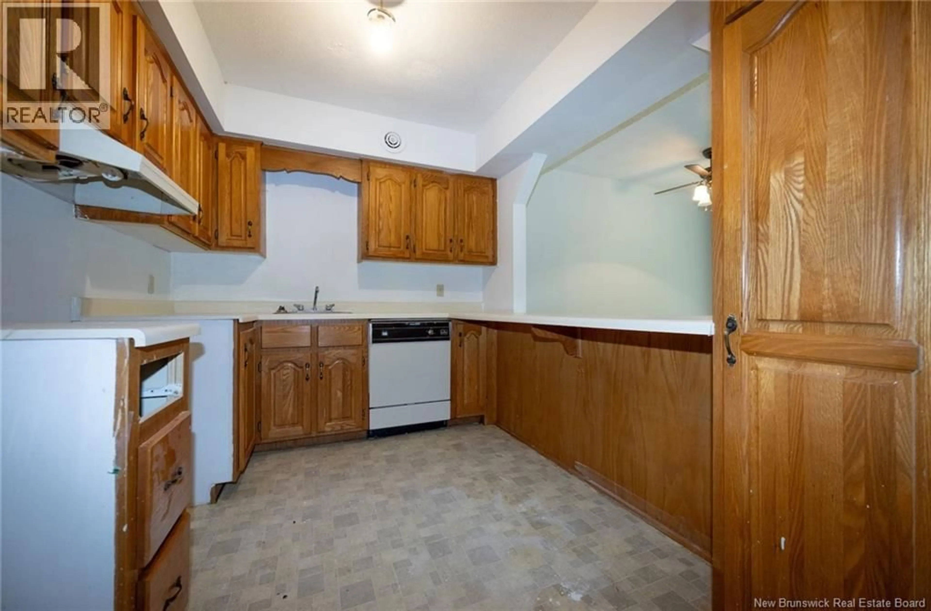 Standard kitchen, unknown for 38 ANGELVIEW COURT, Fredericton New Brunswick E3B7A8