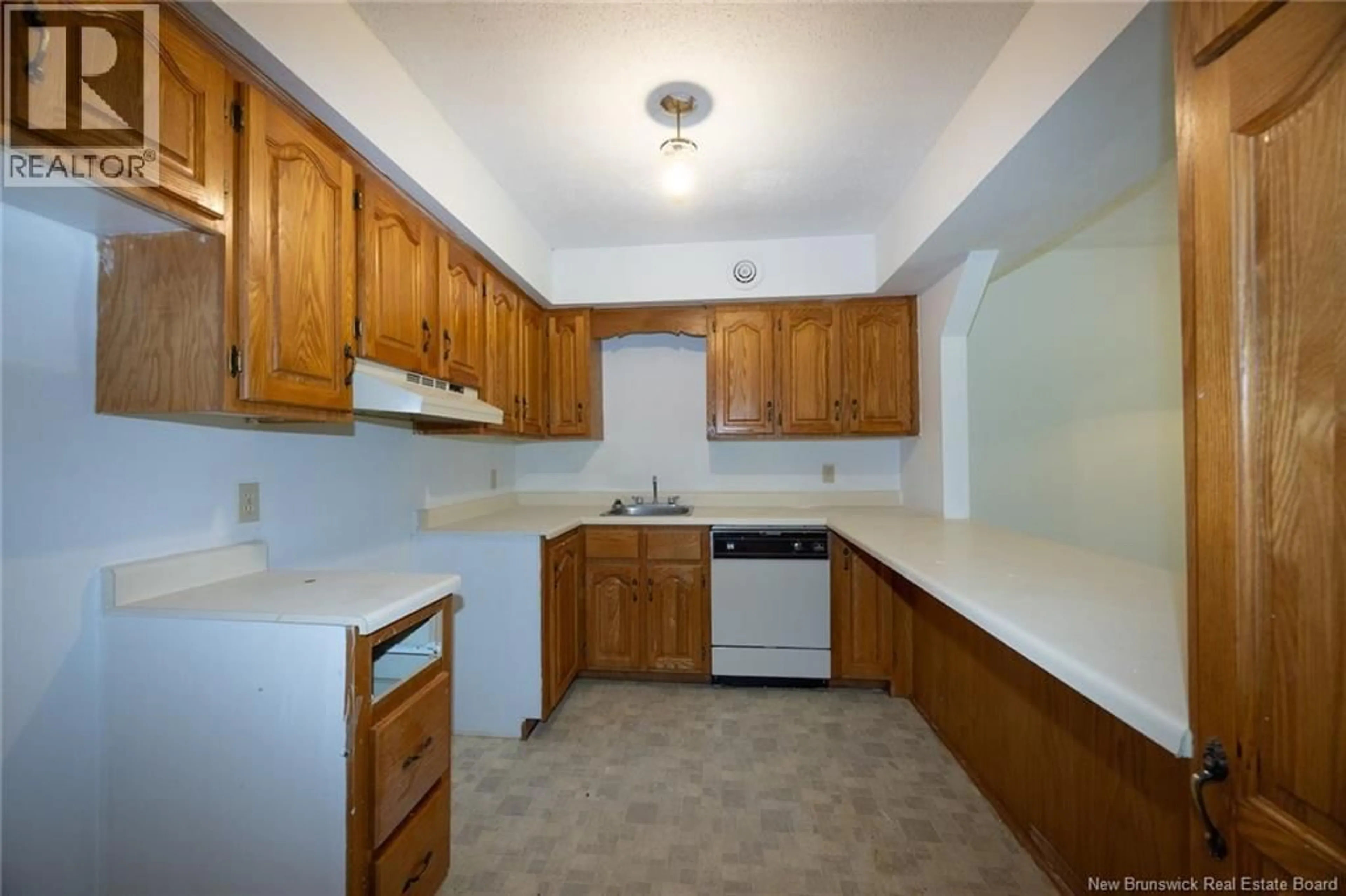 Standard kitchen, unknown for 38 ANGELVIEW COURT, Fredericton New Brunswick E3B7A8