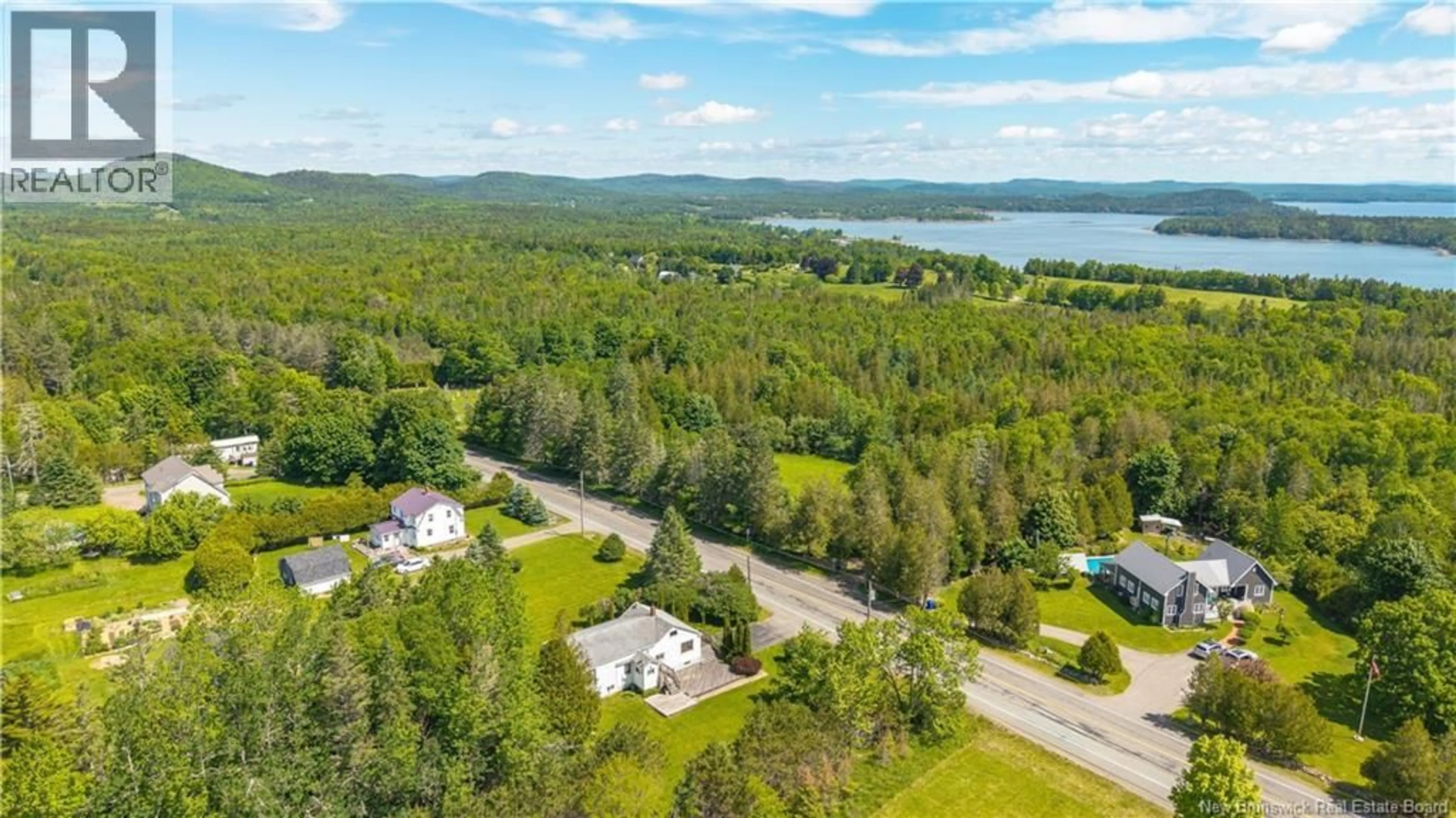A pic from outside/outdoor area/front of a property/back of a property/a pic from drone, water/lake/river/ocean view for 709 MOWAT DRIVE, Saint Andrews New Brunswick E5B2P2