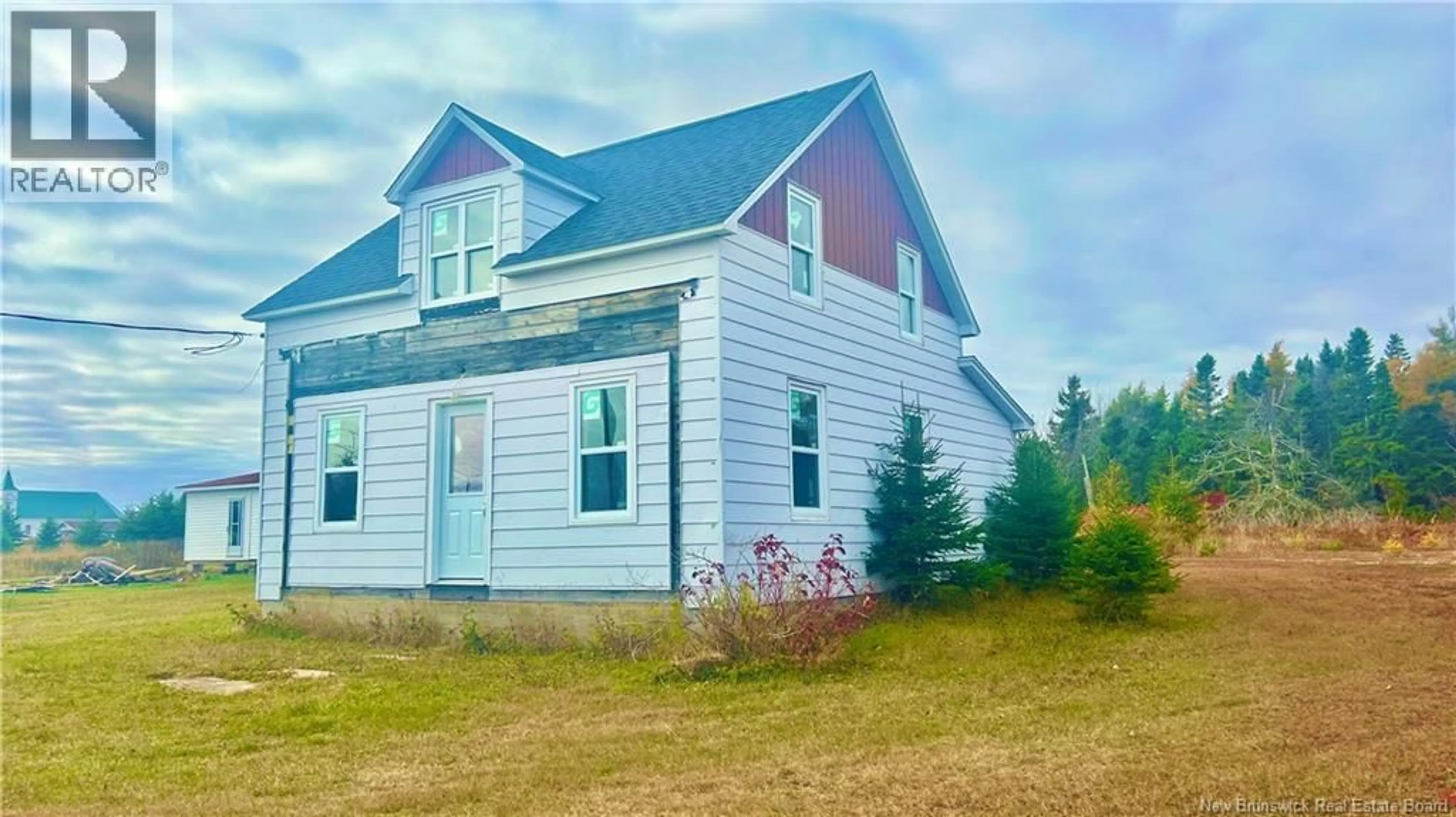 Home with vinyl exterior material, building for 1723 DE LA MER BOULEVARD, Saint-Marie-Saint-Raphaël New Brunswick E8T1P9