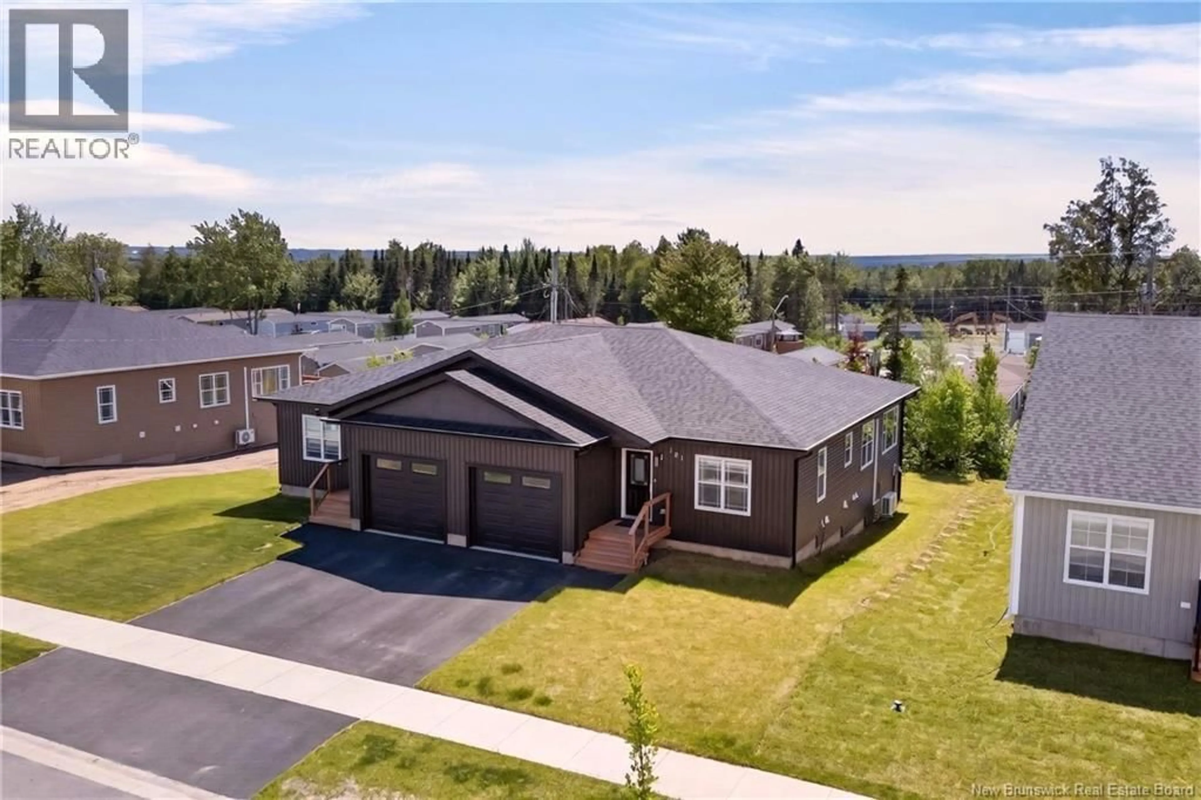 A pic from outside/outdoor area/front of a property/back of a property/a pic from drone, unknown for 121 GLENNORTH STREET, Fredericton New Brunswick E3G0A3