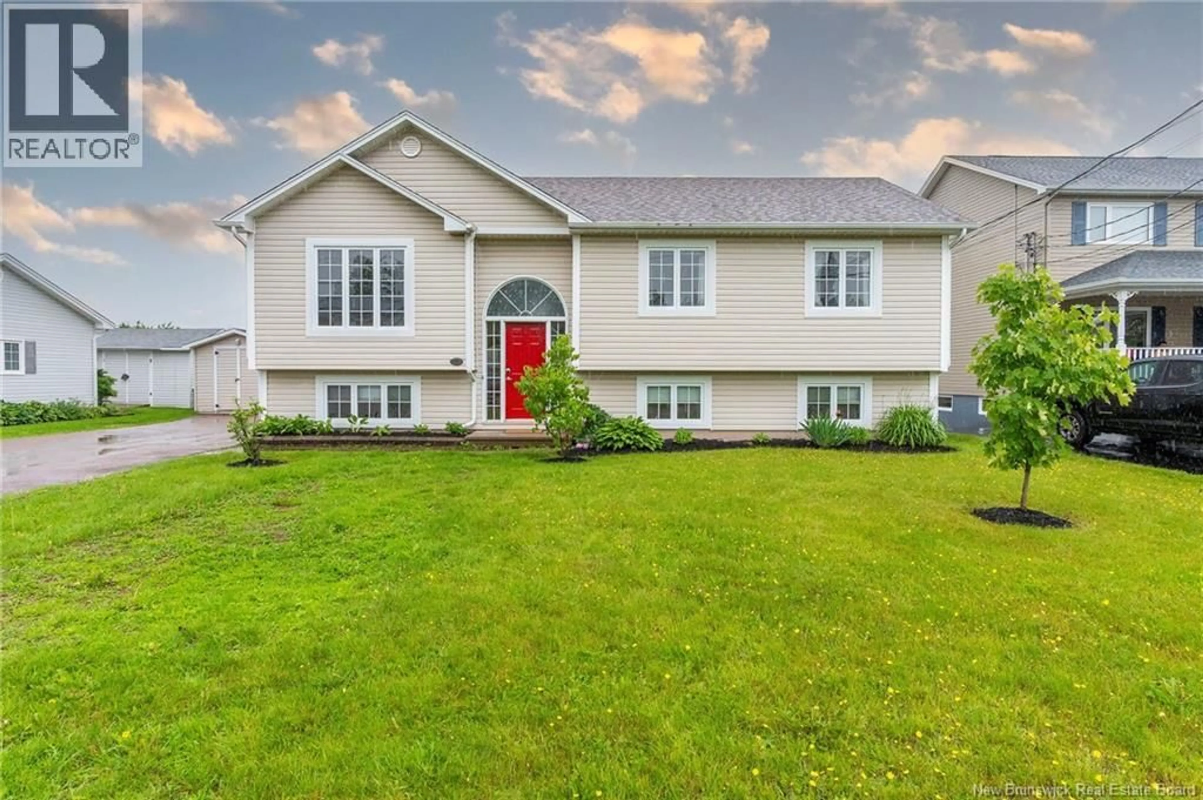 Home with vinyl exterior material, street for 125 CAISSIE AVENUE, Shediac New Brunswick E4P8Y9
