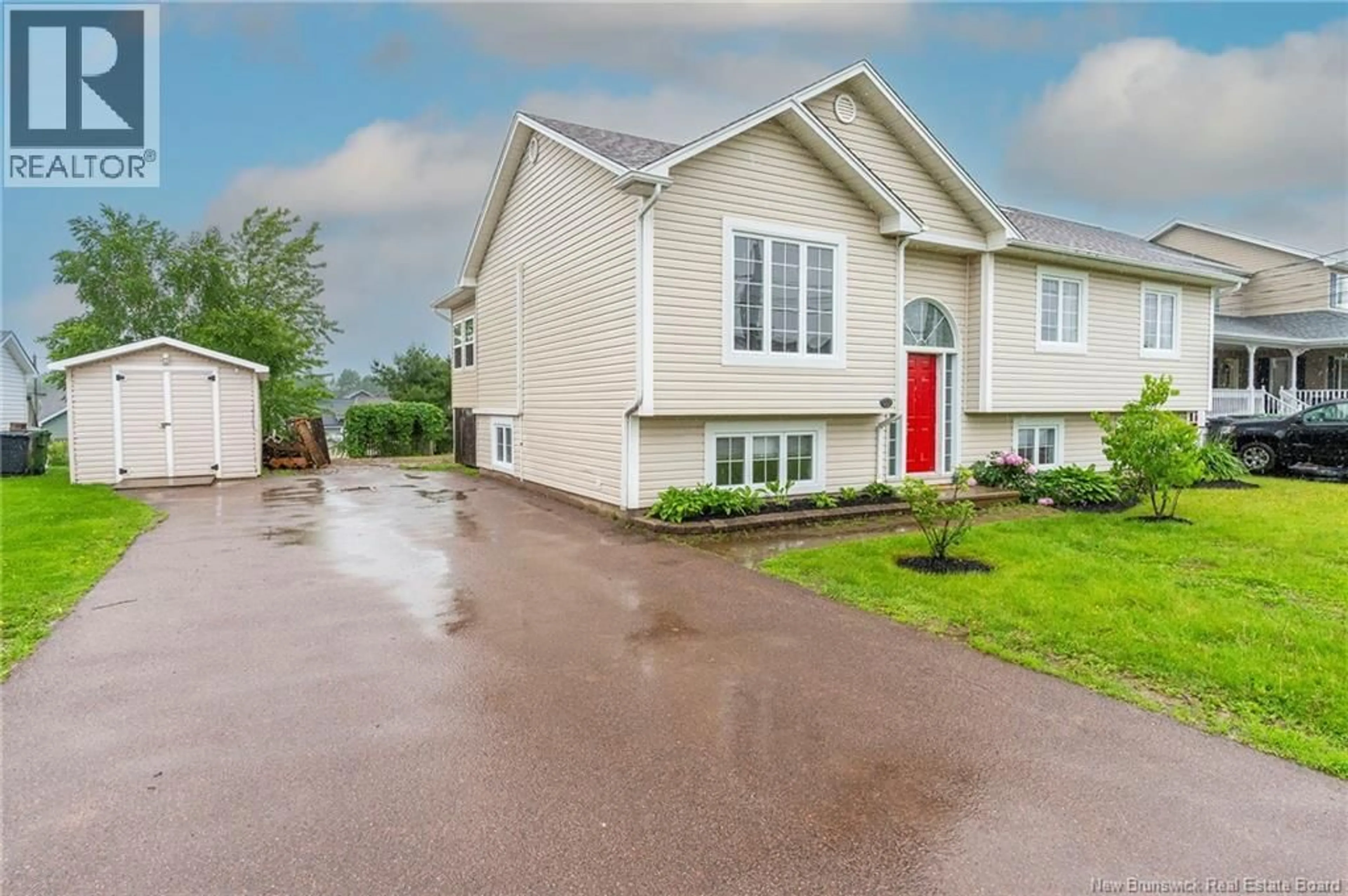 Home with vinyl exterior material, street for 125 CAISSIE AVENUE, Shediac New Brunswick E4P8Y9