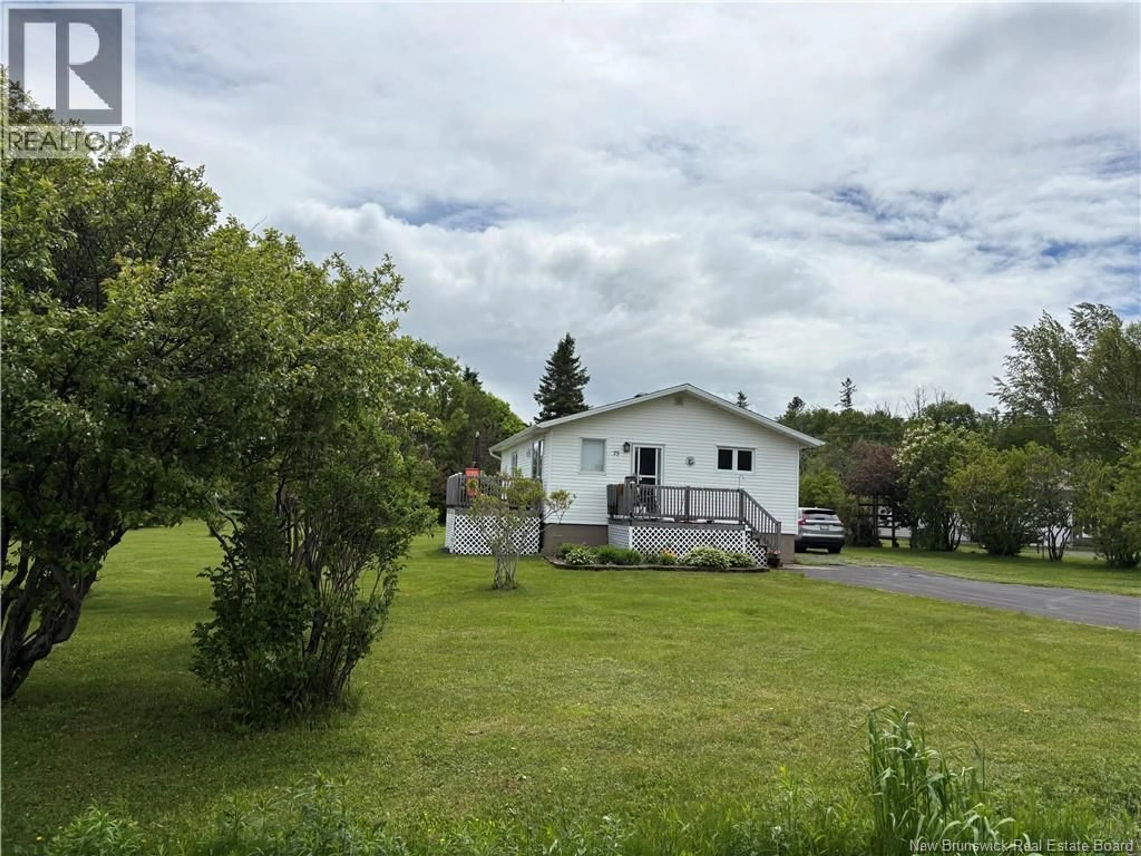 A pic from outside/outdoor area/front of a property/back of a property/a pic from drone, mountain view for 75 RUE DES CHALETS, Pointe-Verte New Brunswick E8J2R4