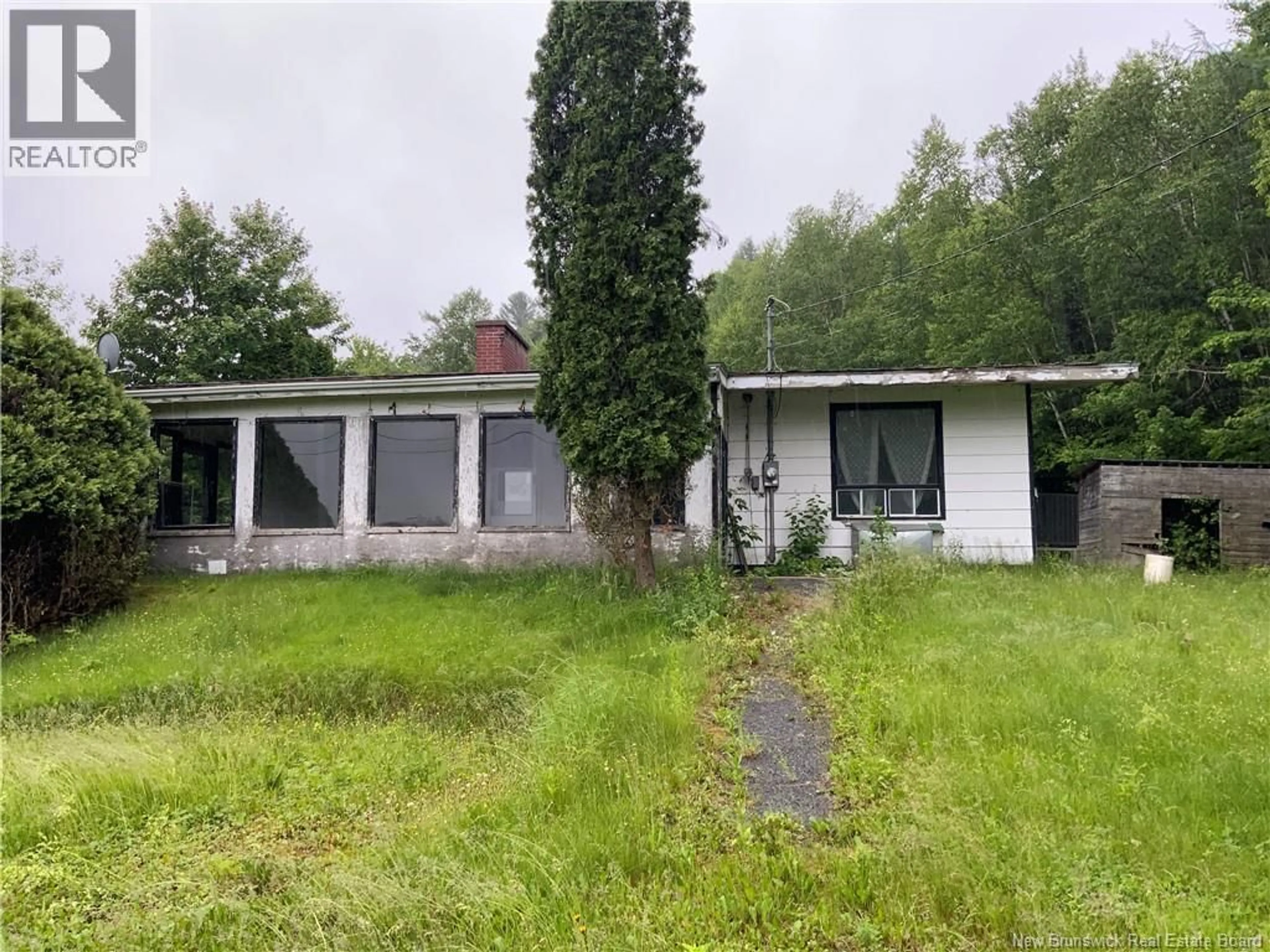 A pic from outside/outdoor area/front of a property/back of a property/a pic from drone, unknown for 1497 CANADA STREET, Nashwaak Village New Brunswick E6C1M9
