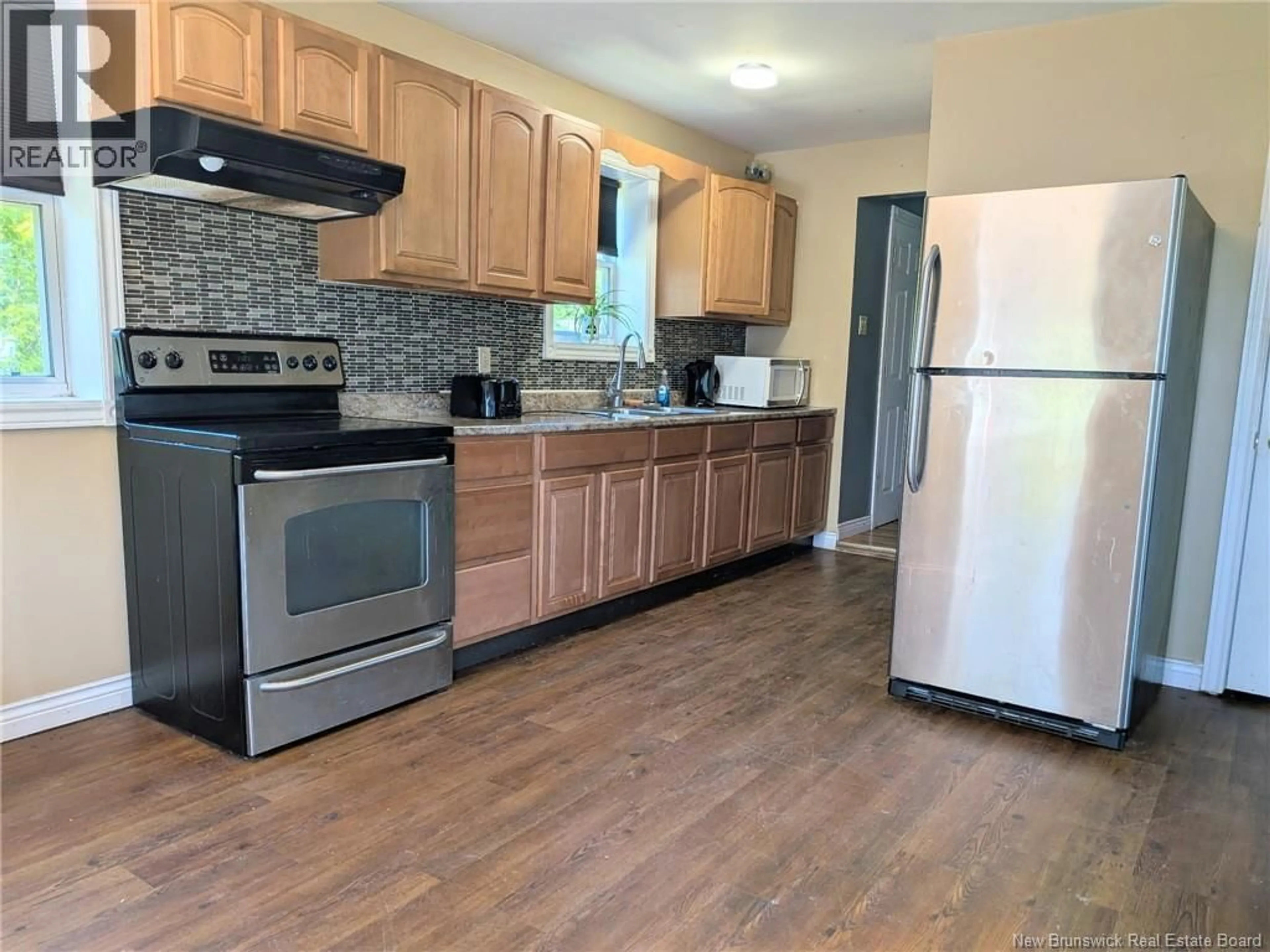 Standard kitchen, unknown for 20 PHELAN STREET, Miramichi New Brunswick E1N1P8
