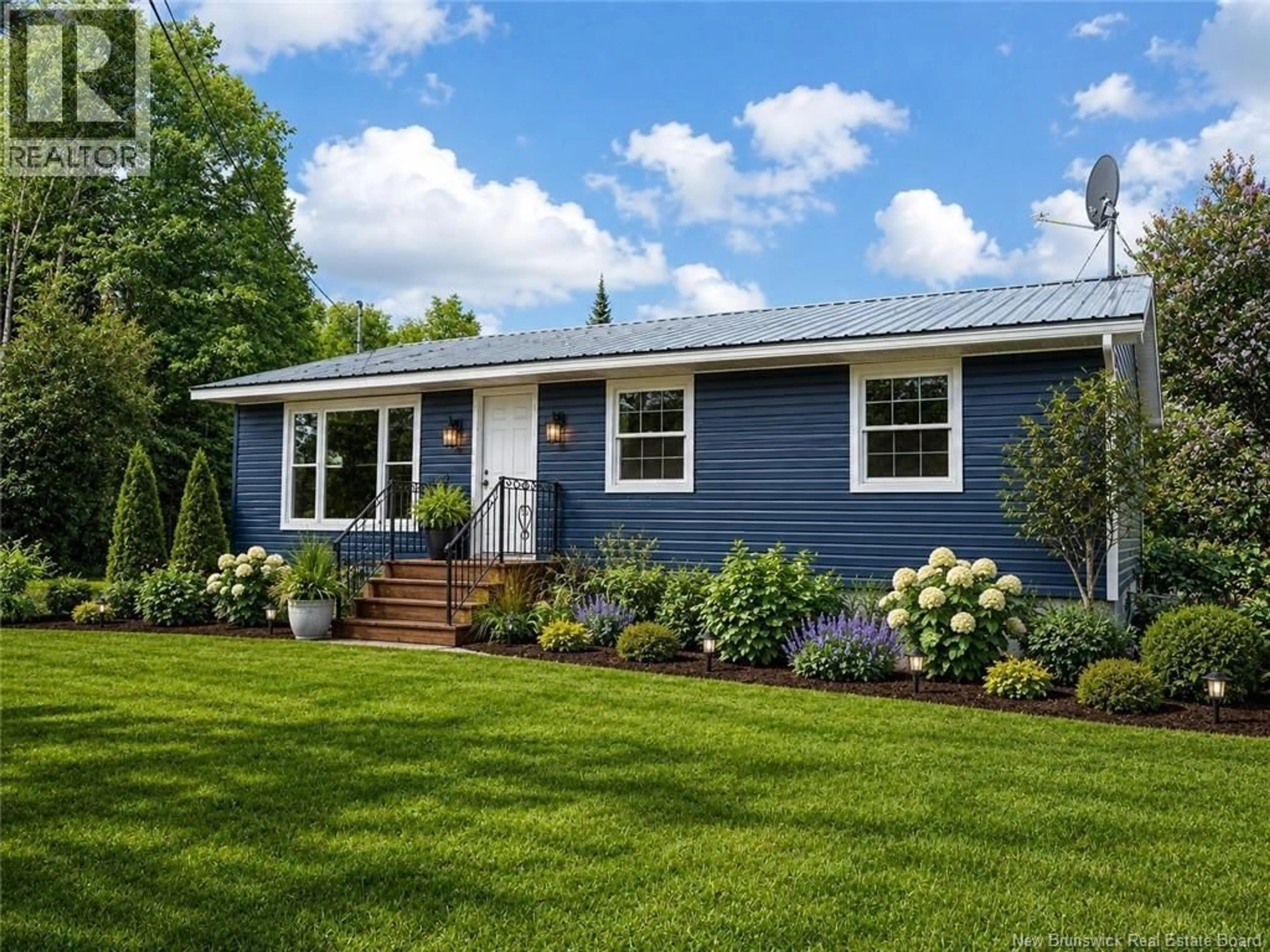 Home with vinyl exterior material, street for 193 ROUTE 385, Weaver New Brunswick E7G3M8