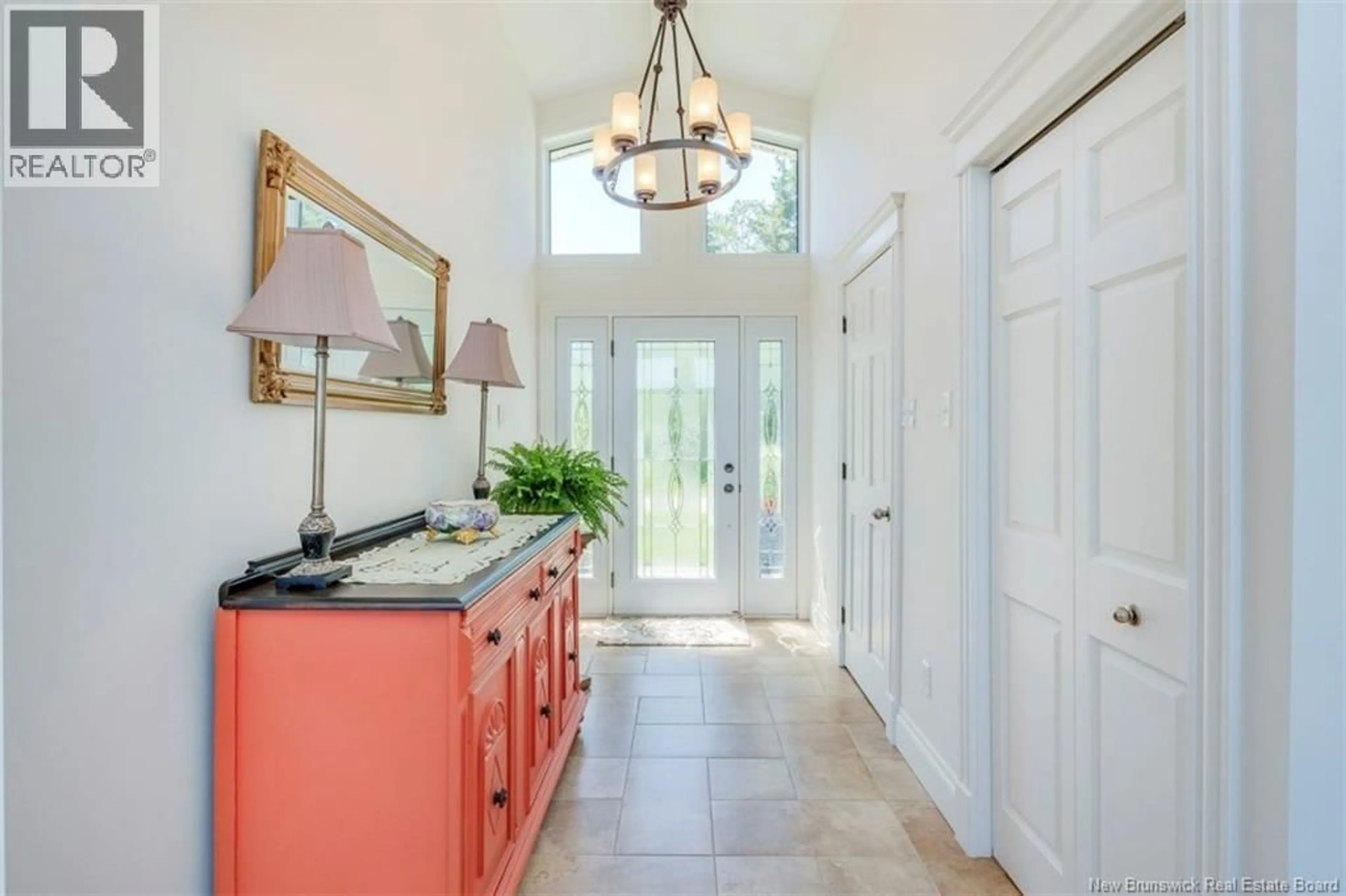 Indoor entryway for 14 ALINE AVENUE, Shediac Bridge New Brunswick E1C7R1