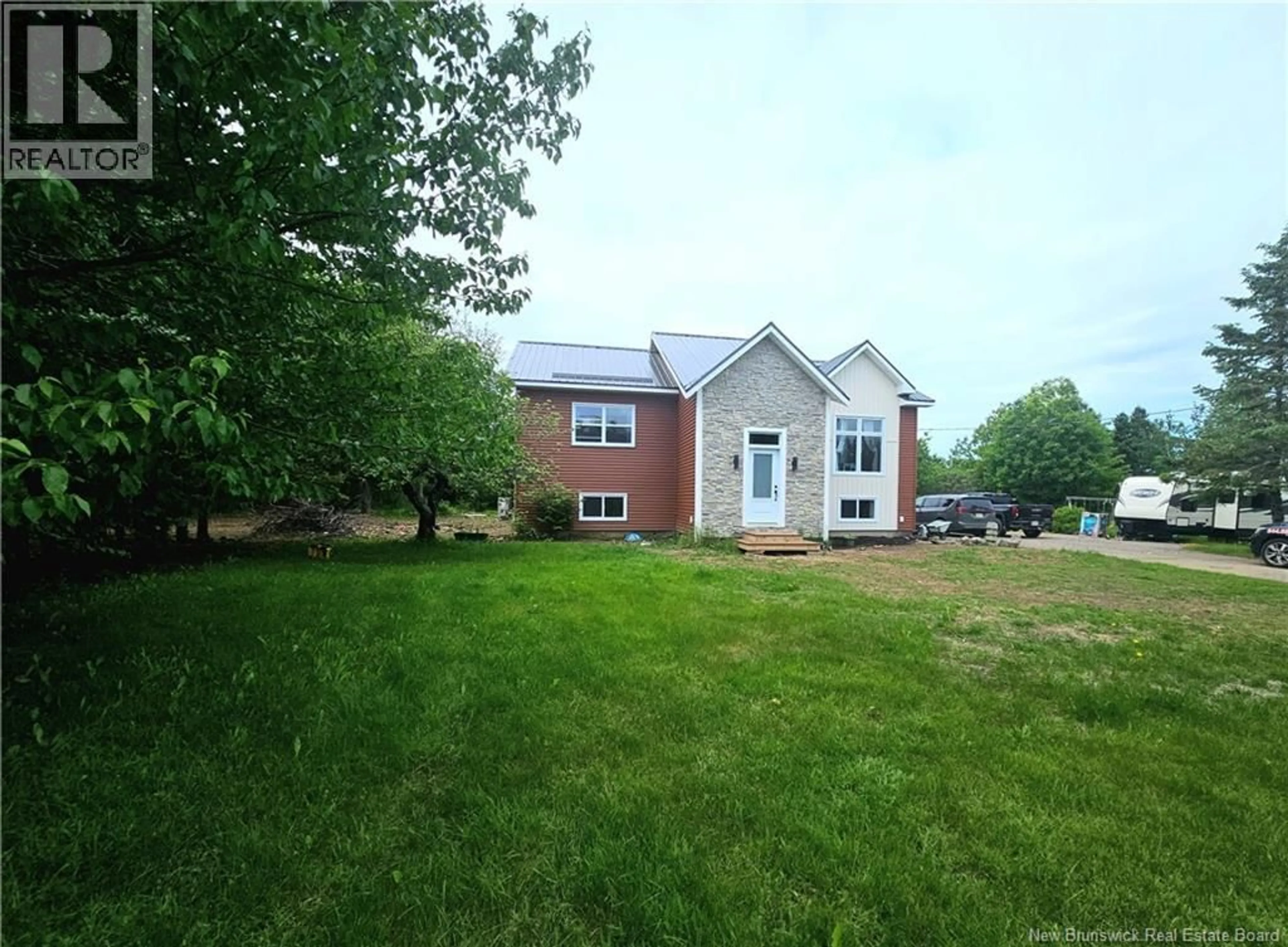 A pic from outside/outdoor area/front of a property/back of a property/a pic from drone, street for 805 PRINCIPALE, Petit-Paquetville New Brunswick E8R1G9