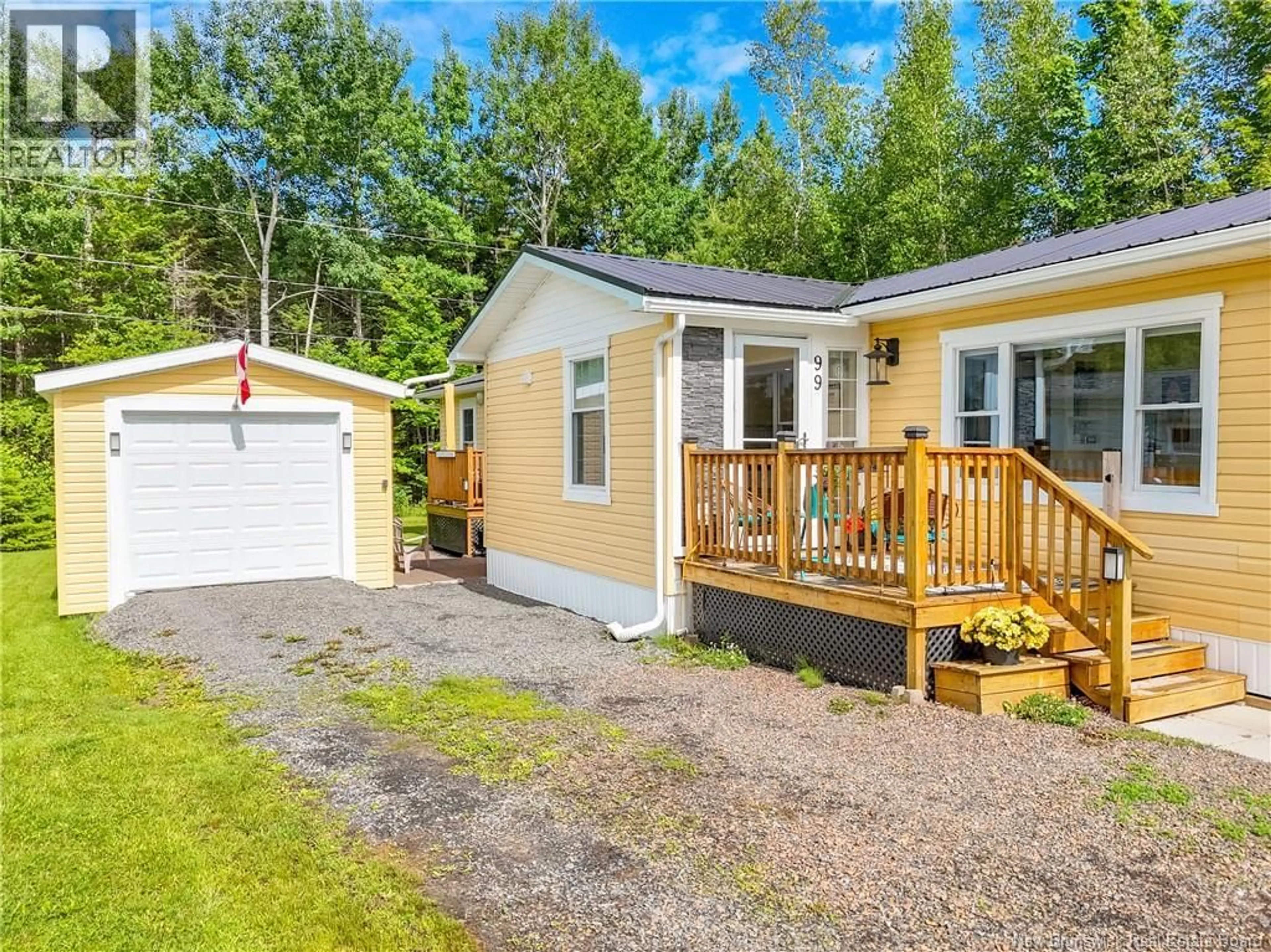 Home with vinyl exterior material, unknown for 99 NORTHWOOD STREET, Fredericton New Brunswick E3B6R4