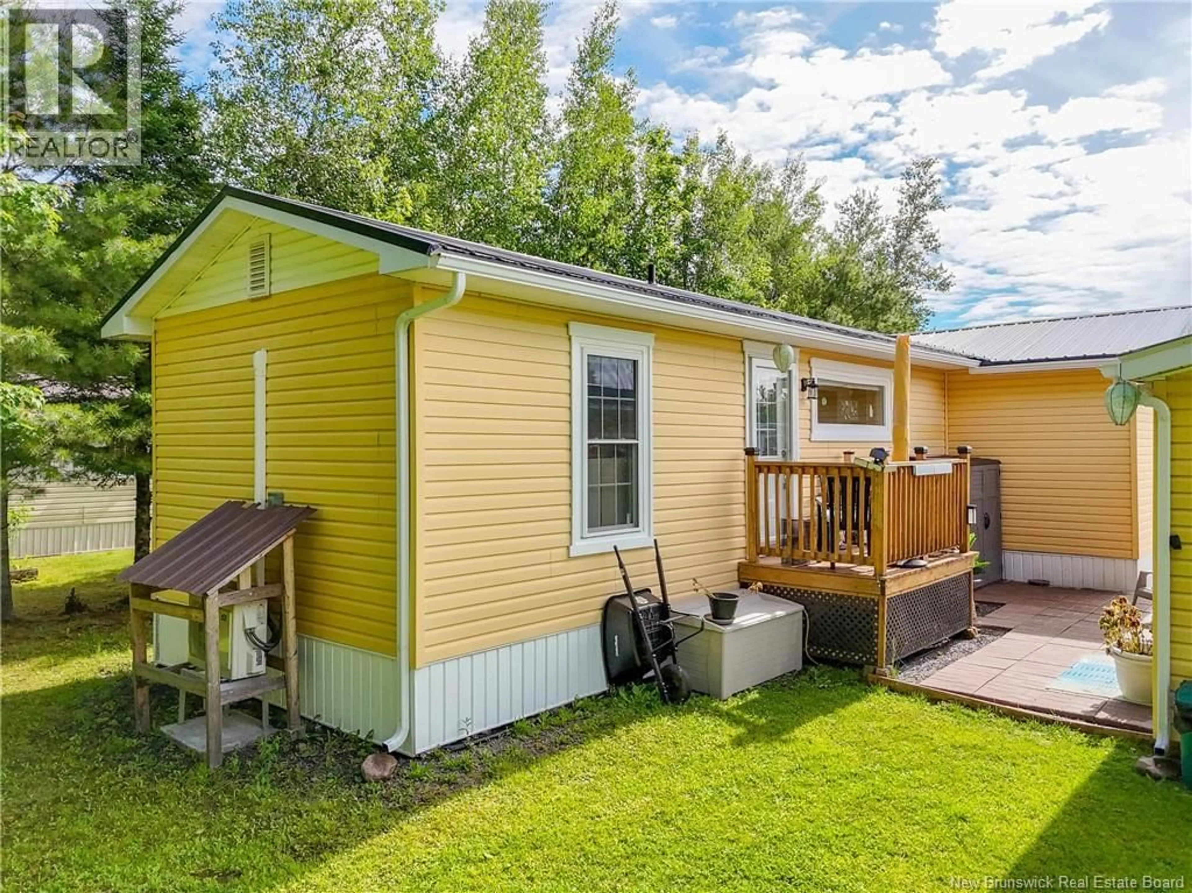 Home with vinyl exterior material, street for 99 NORTHWOOD STREET, Fredericton New Brunswick E3B6R4