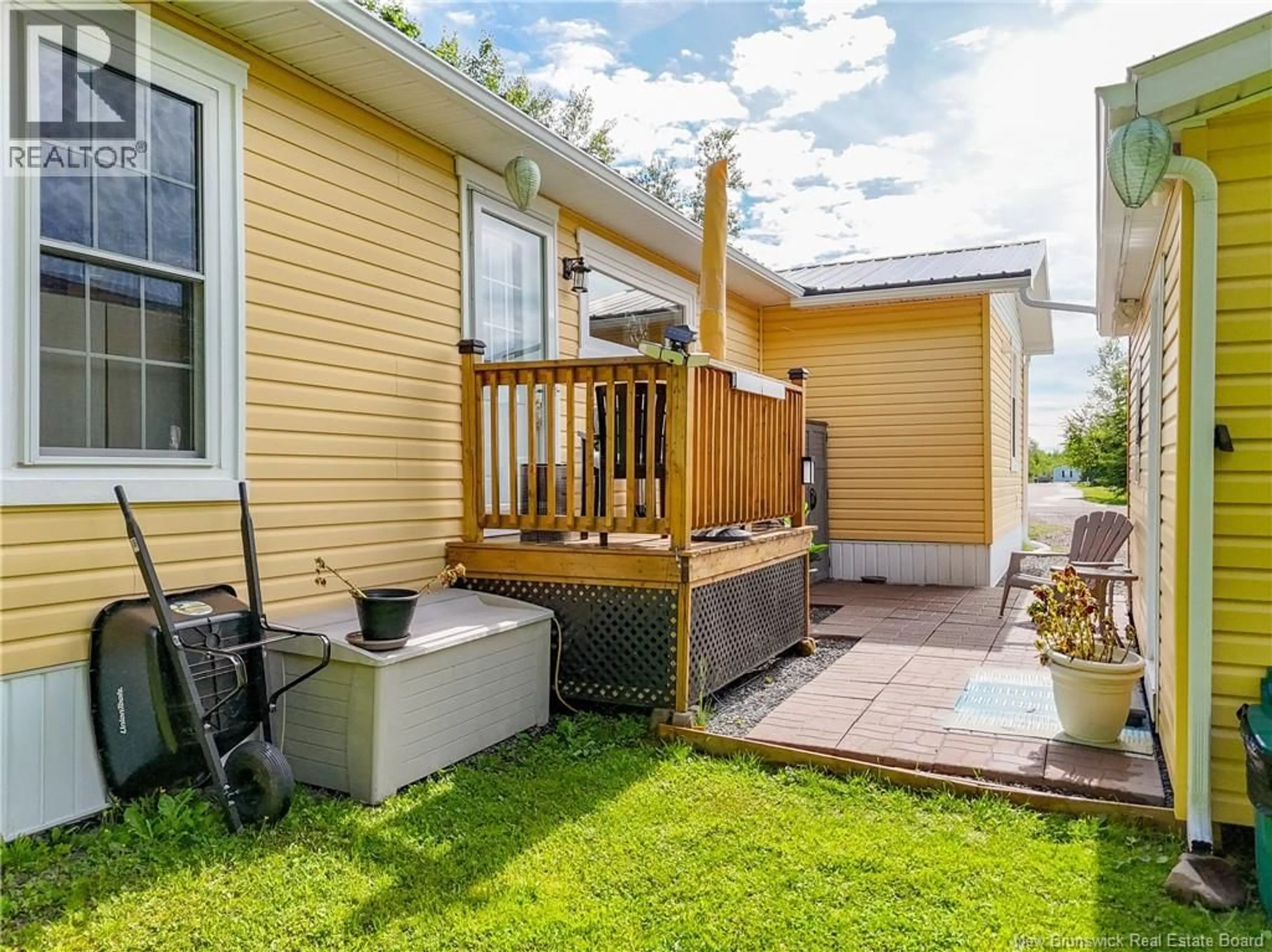 Patio, street for 99 NORTHWOOD STREET, Fredericton New Brunswick E3B6R4