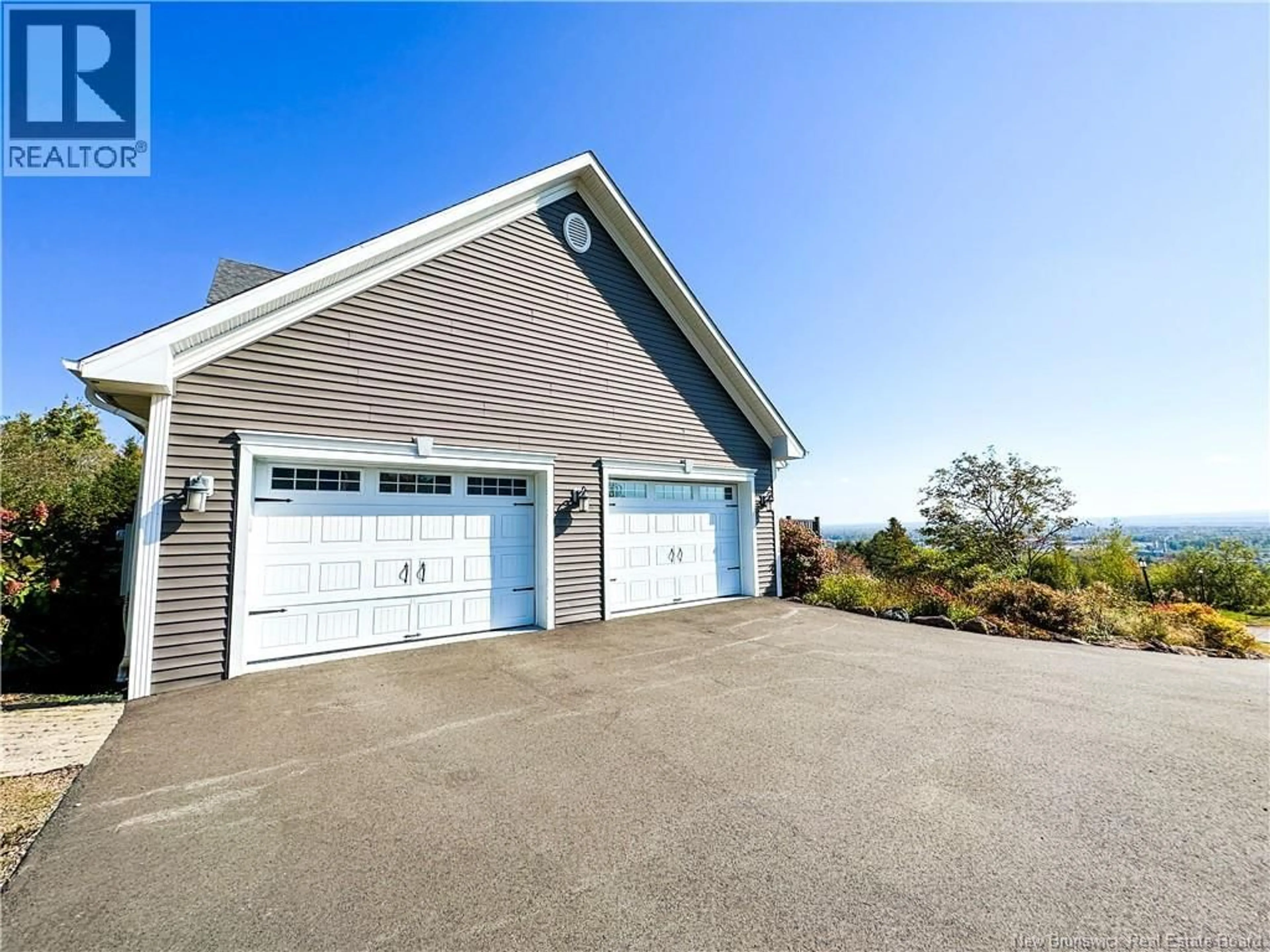 Indoor garage for 819 FRONT MOUNTAIN ROAD, Moncton New Brunswick E1G3H2