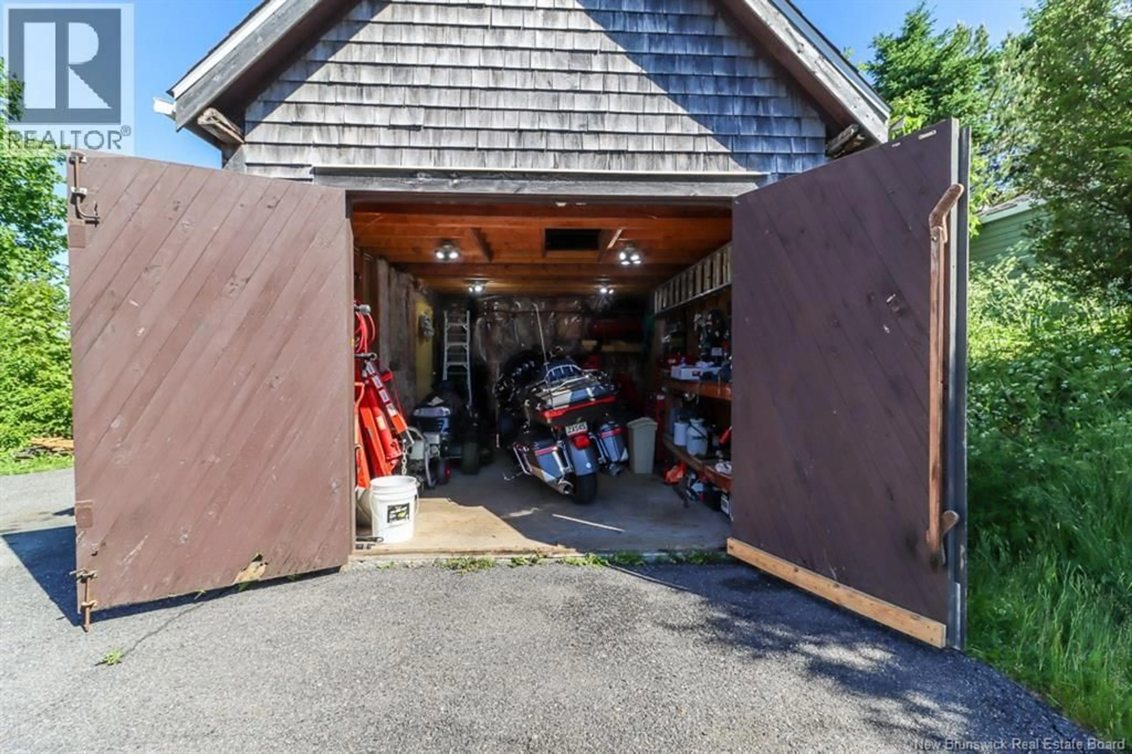 Indoor garage for 61 MOUNT PLEASANT AVENUE, Saint John New Brunswick E2J1T1