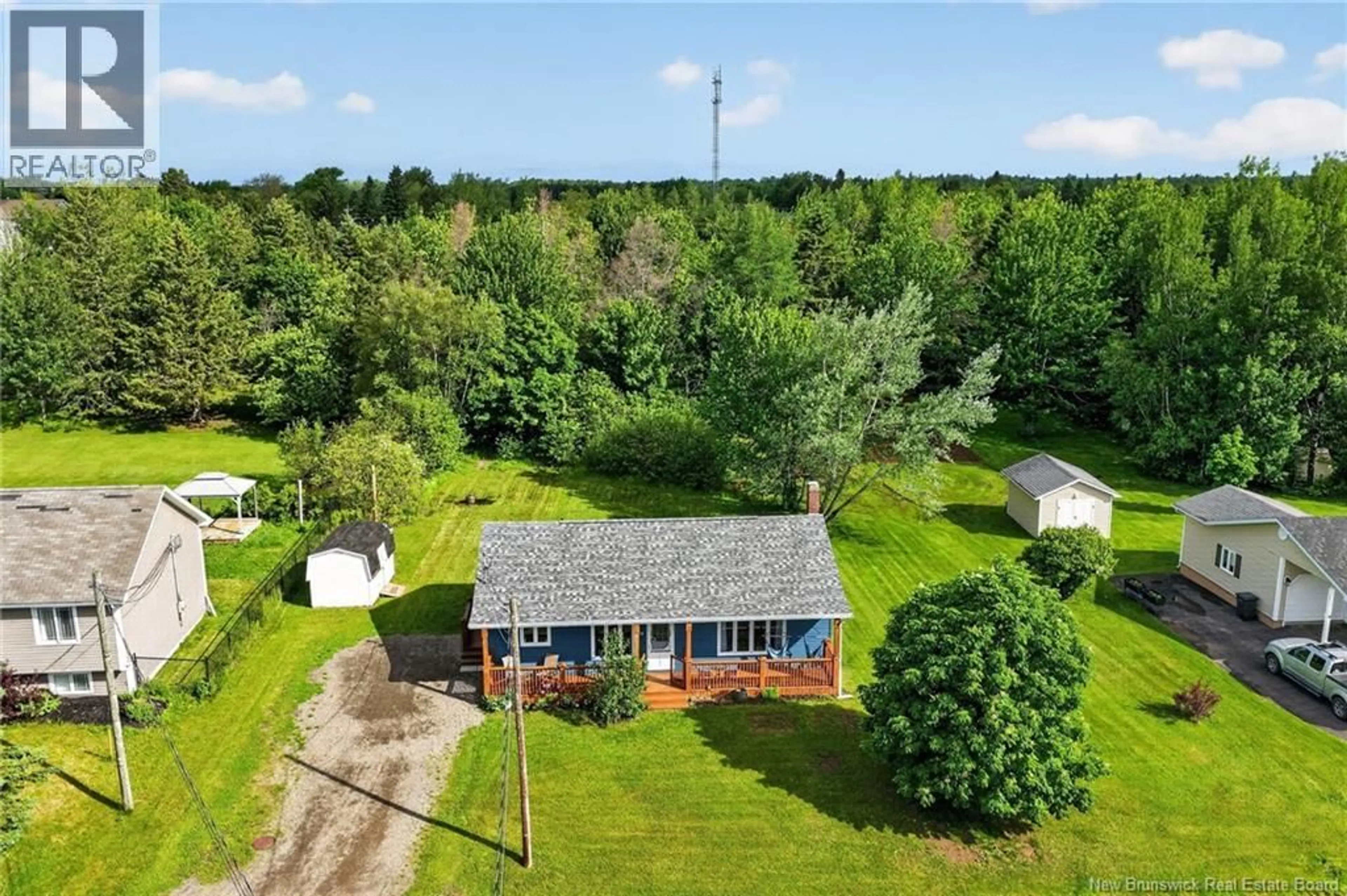 A pic from outside/outdoor area/front of a property/back of a property/a pic from drone, water/lake/river/ocean view for 17 LAUZA, Saint-Antoine New Brunswick E4V1J8