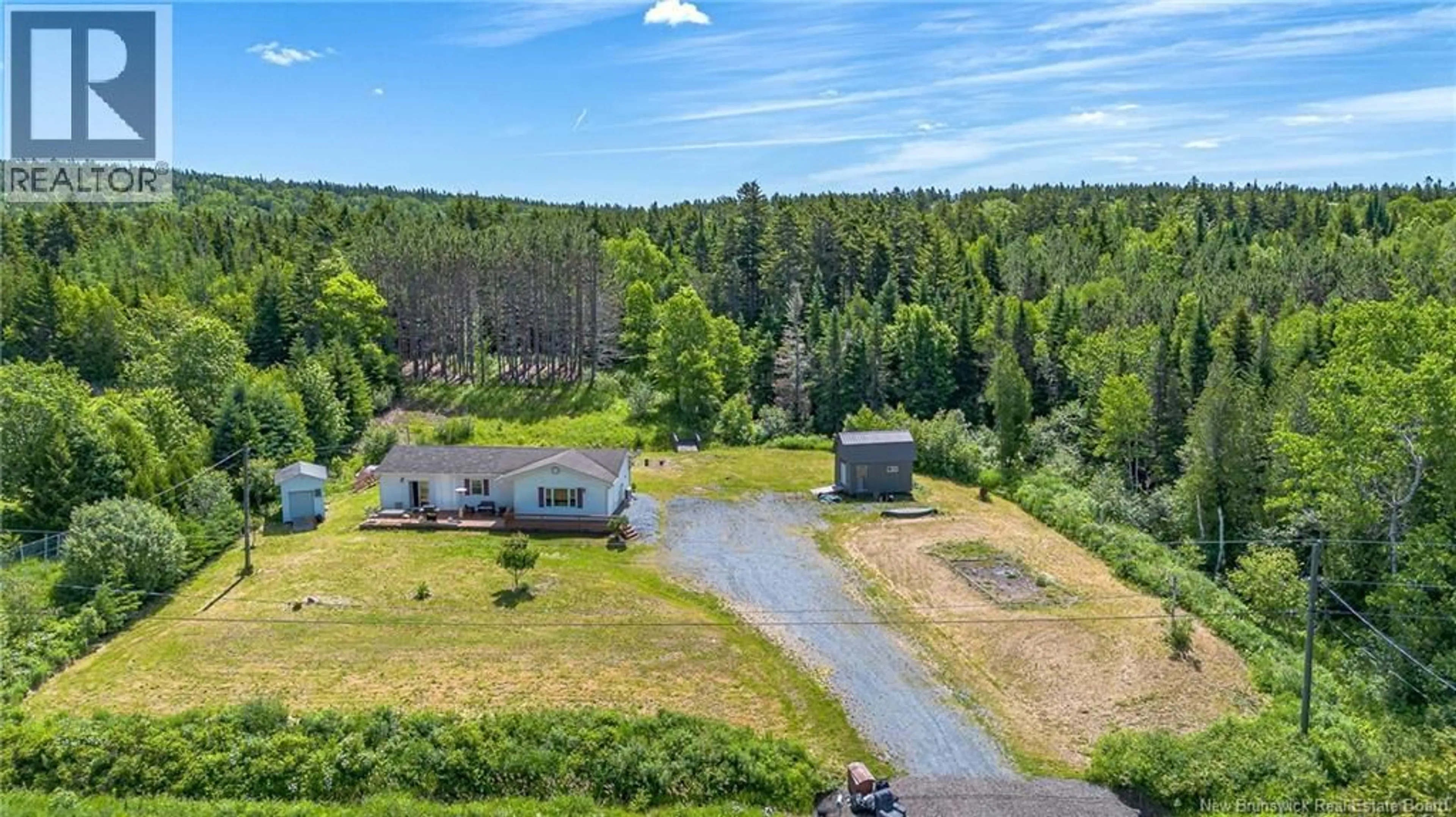 A pic from outside/outdoor area/front of a property/back of a property/a pic from drone, water/lake/river/ocean view for 33 SUMMERVILLE ROAD, Summerville New Brunswick E5S1G4