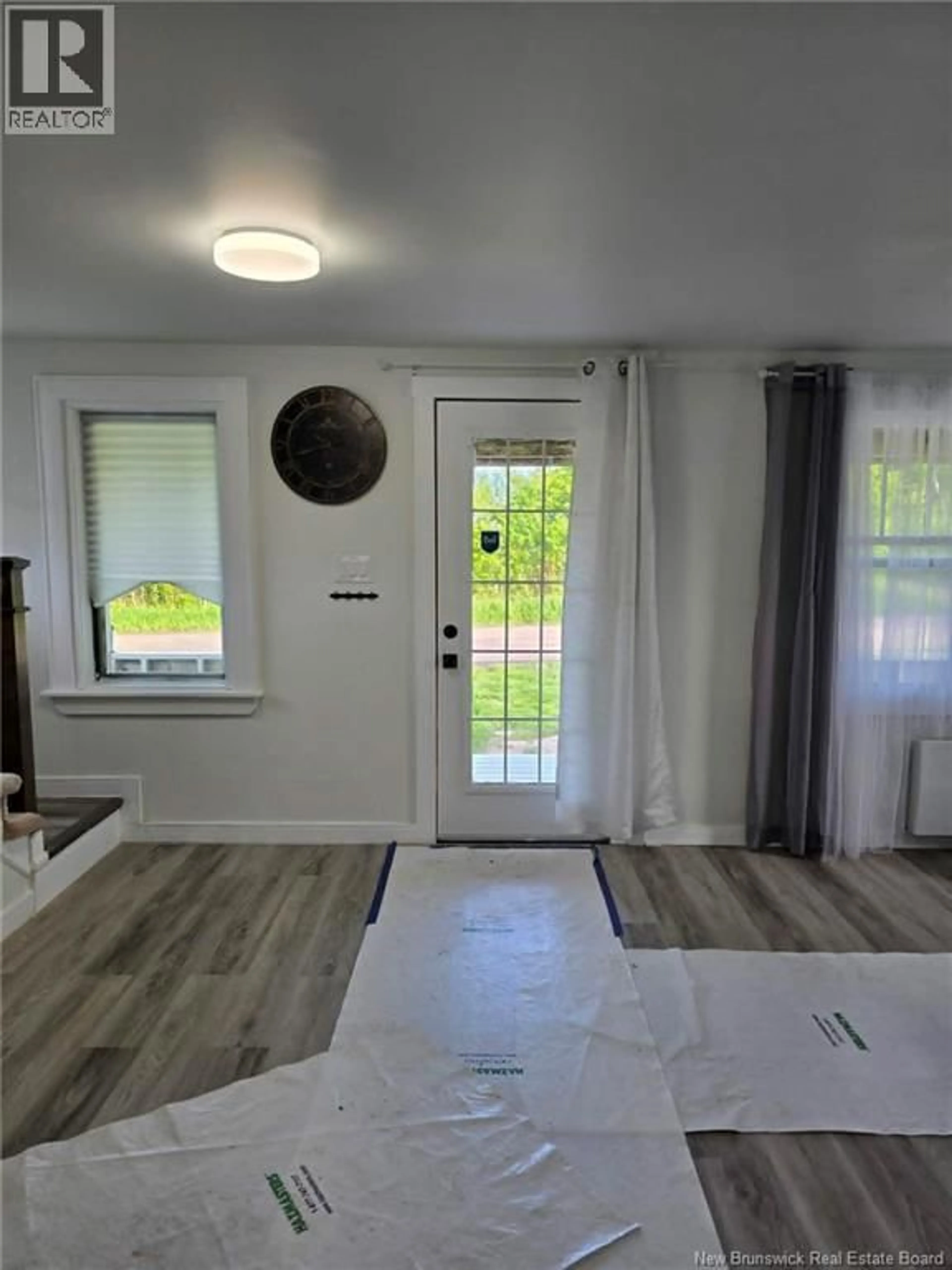 Indoor entryway for 2861 ROUTE 134, Shediac Cape New Brunswick E4P3E8