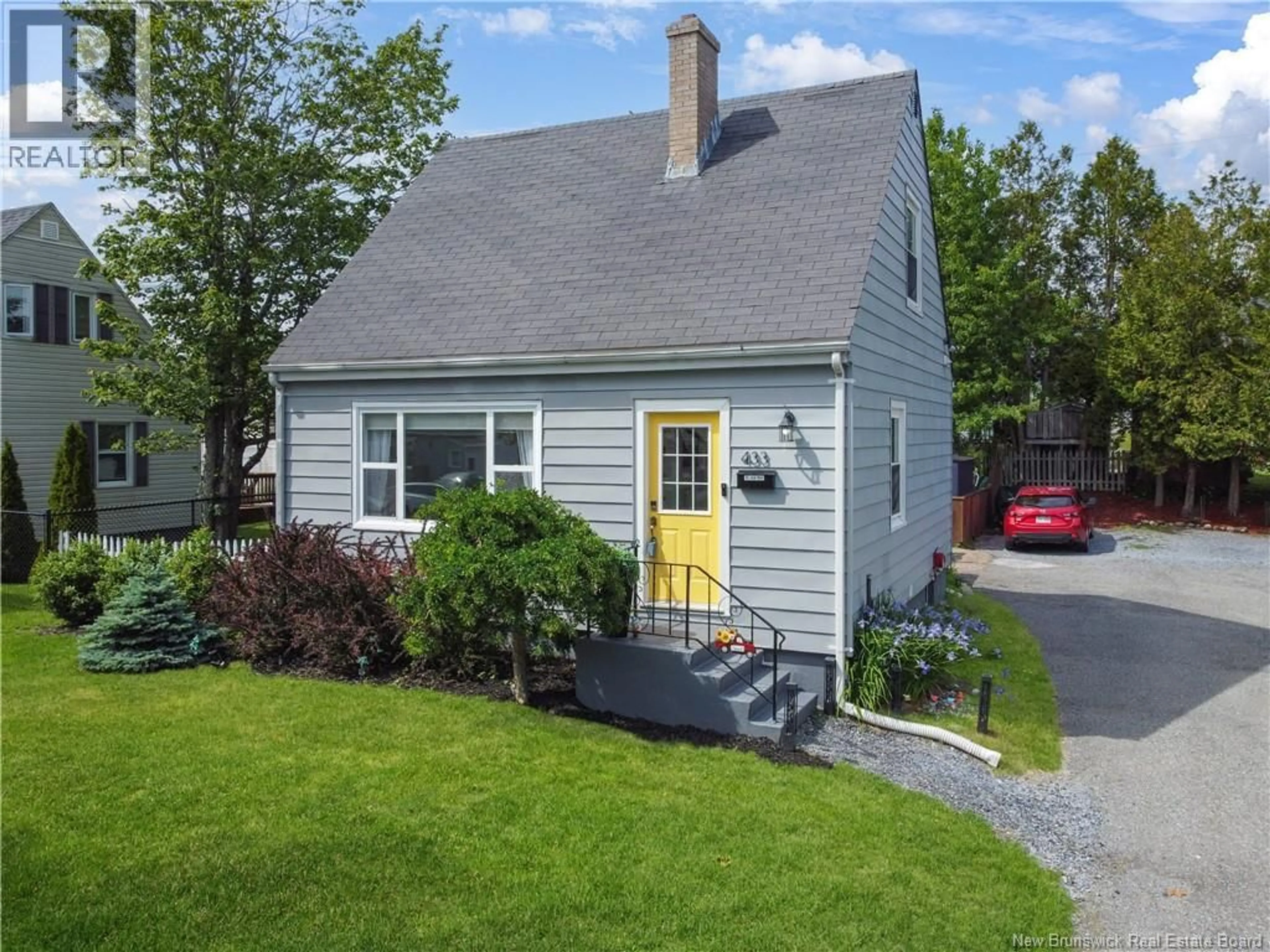 Home with vinyl exterior material, street for 433 ARGYLE STREET, Saint John New Brunswick E2M3A8