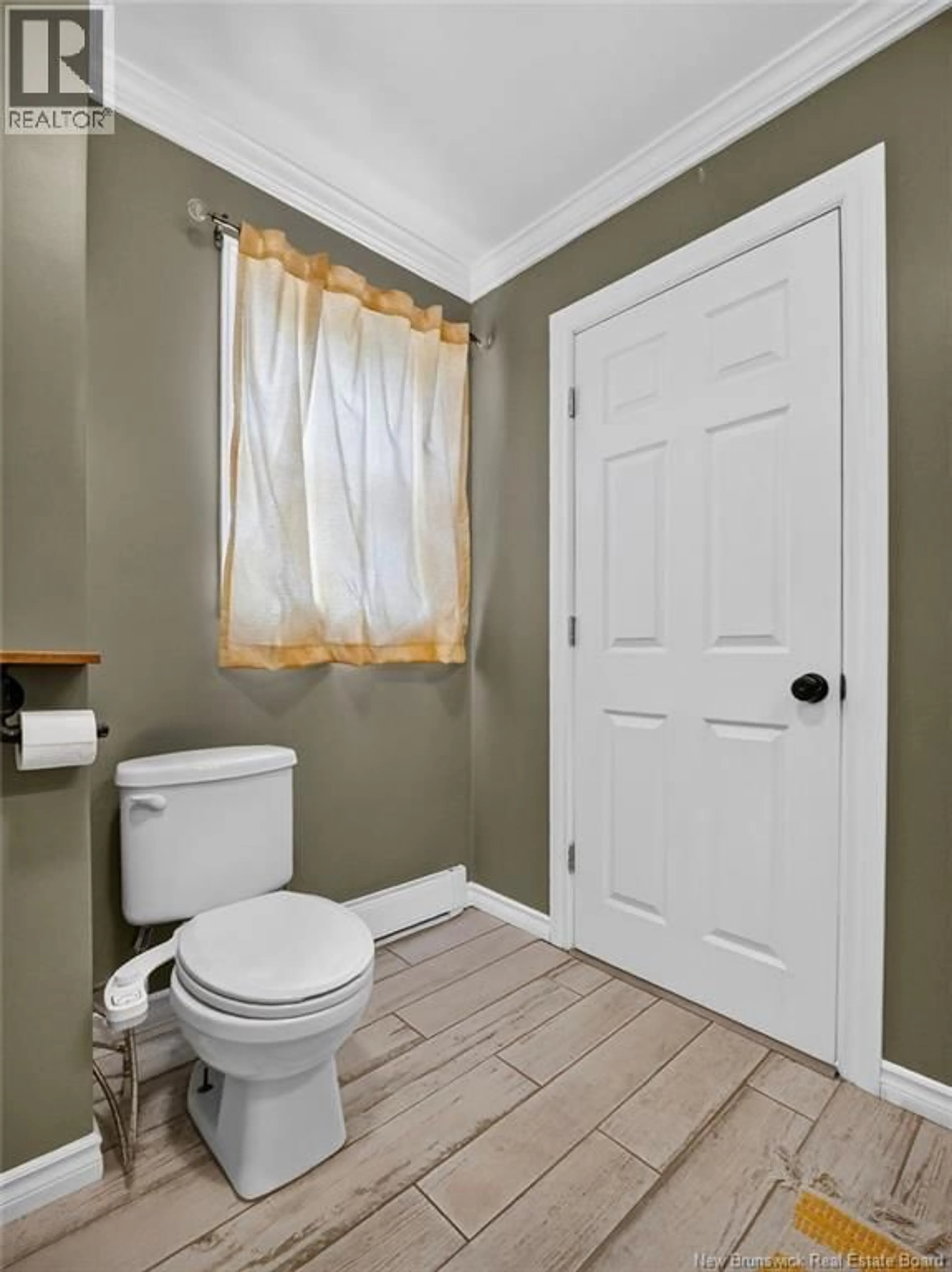 Standard bathroom, unknown for 121 CHERRYLAWN DRIVE, Moncton New Brunswick E1G2L5