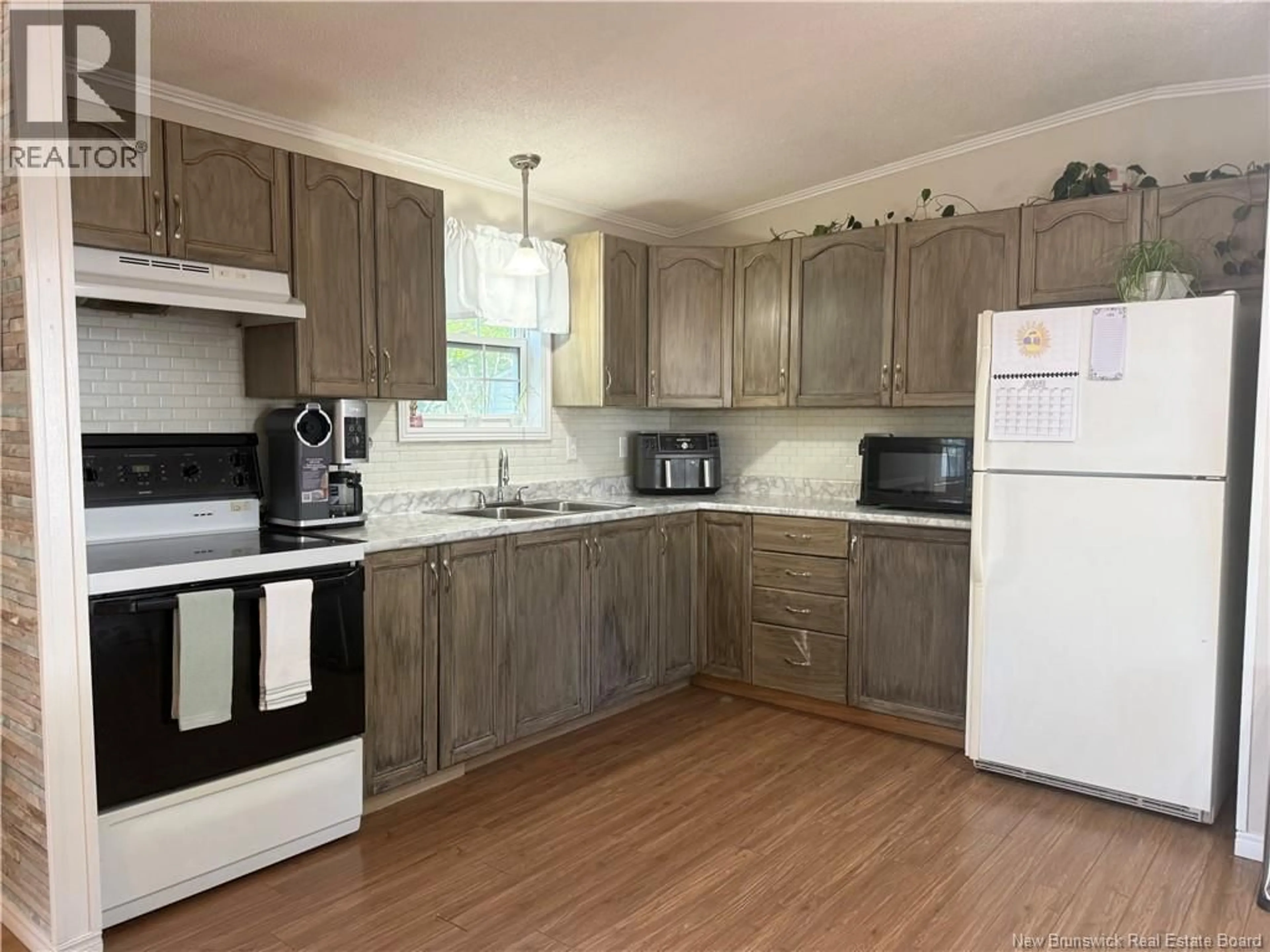 Standard kitchen, unknown for 147 MORRIS STREET, Miramichi New Brunswick E1V5A7