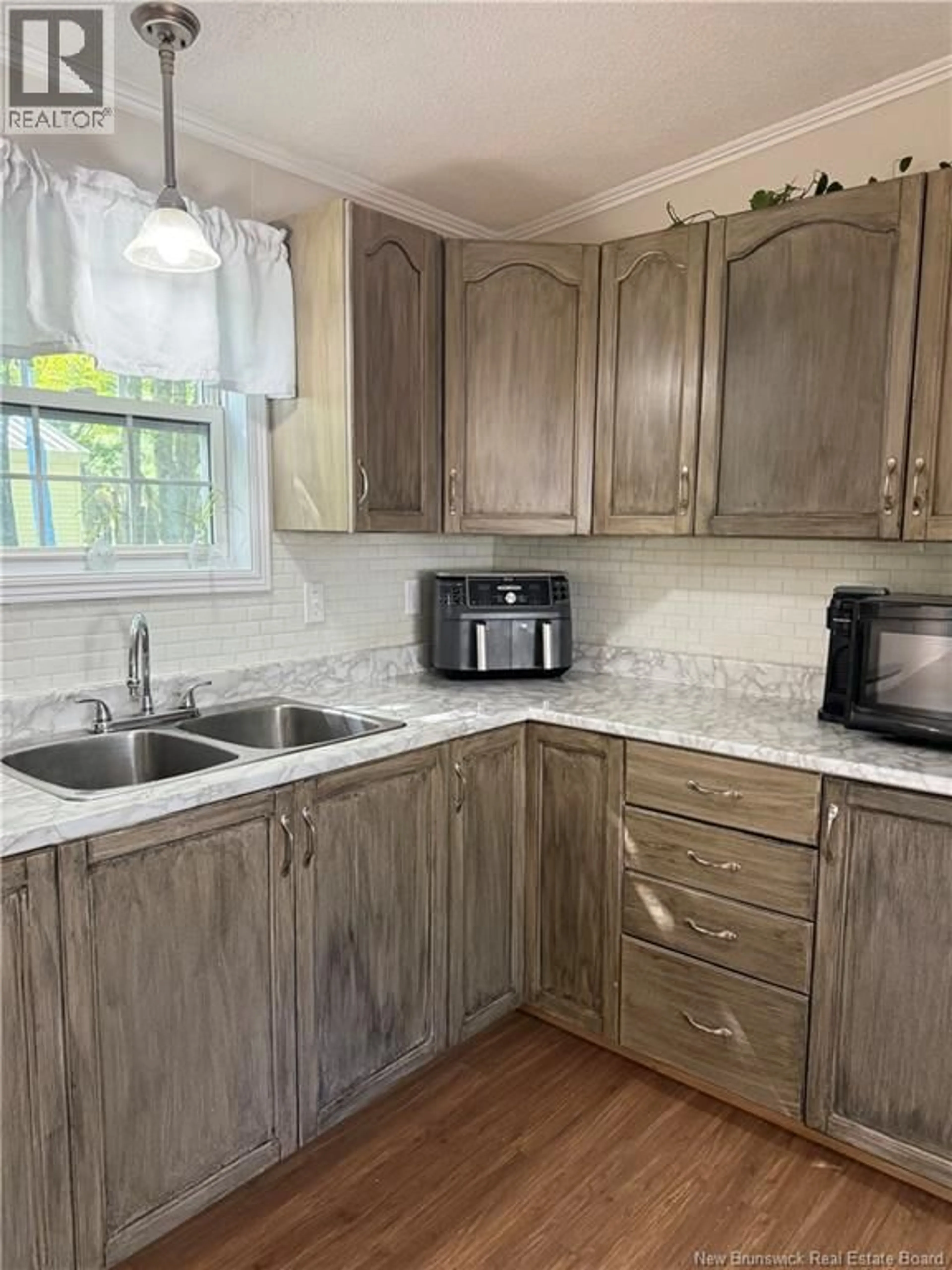 Standard kitchen, unknown for 147 MORRIS STREET, Miramichi New Brunswick E1V5A7