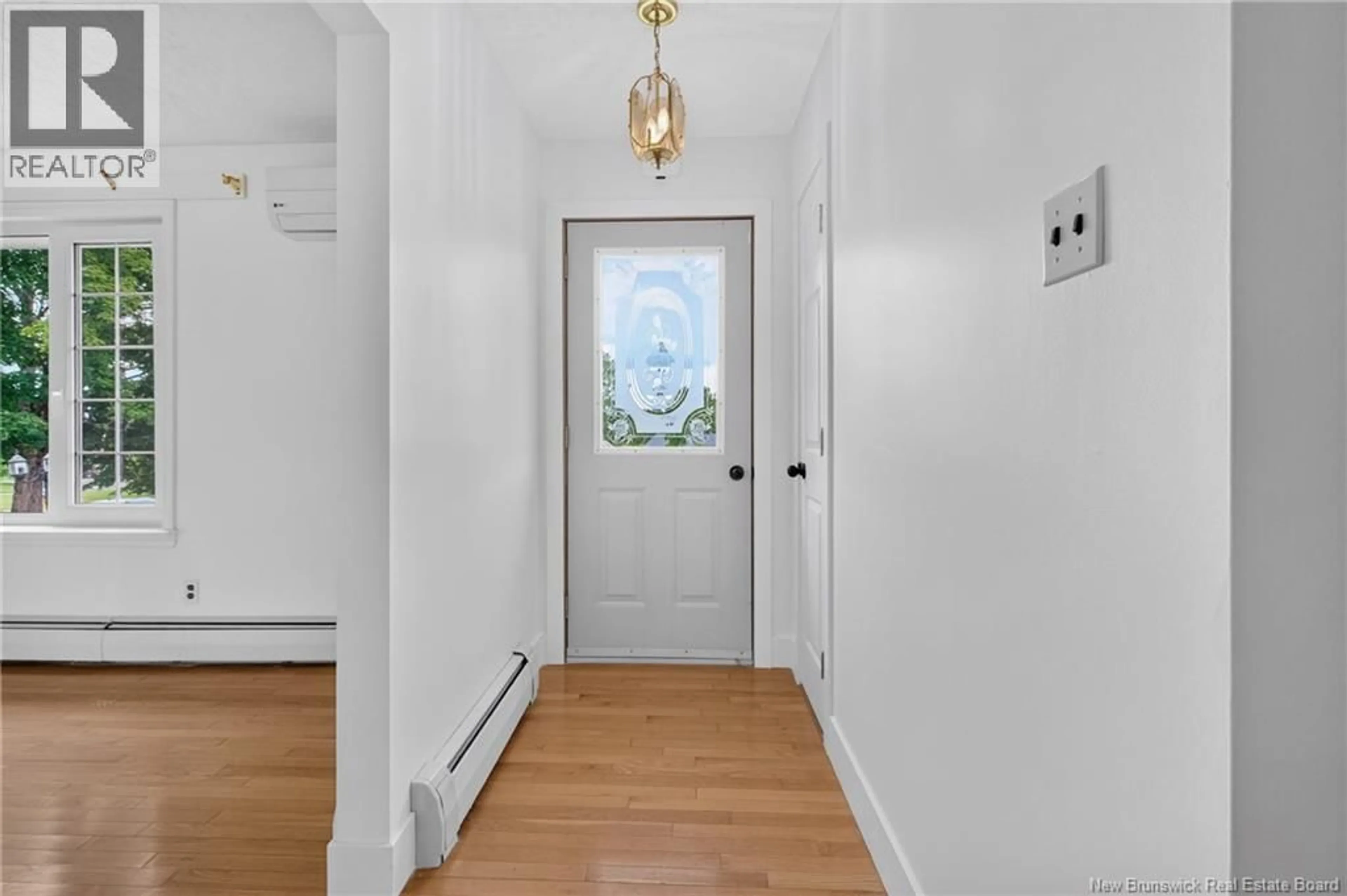 Indoor entryway for 419 HOLDEN STREET, Oromocto New Brunswick E2V1G2