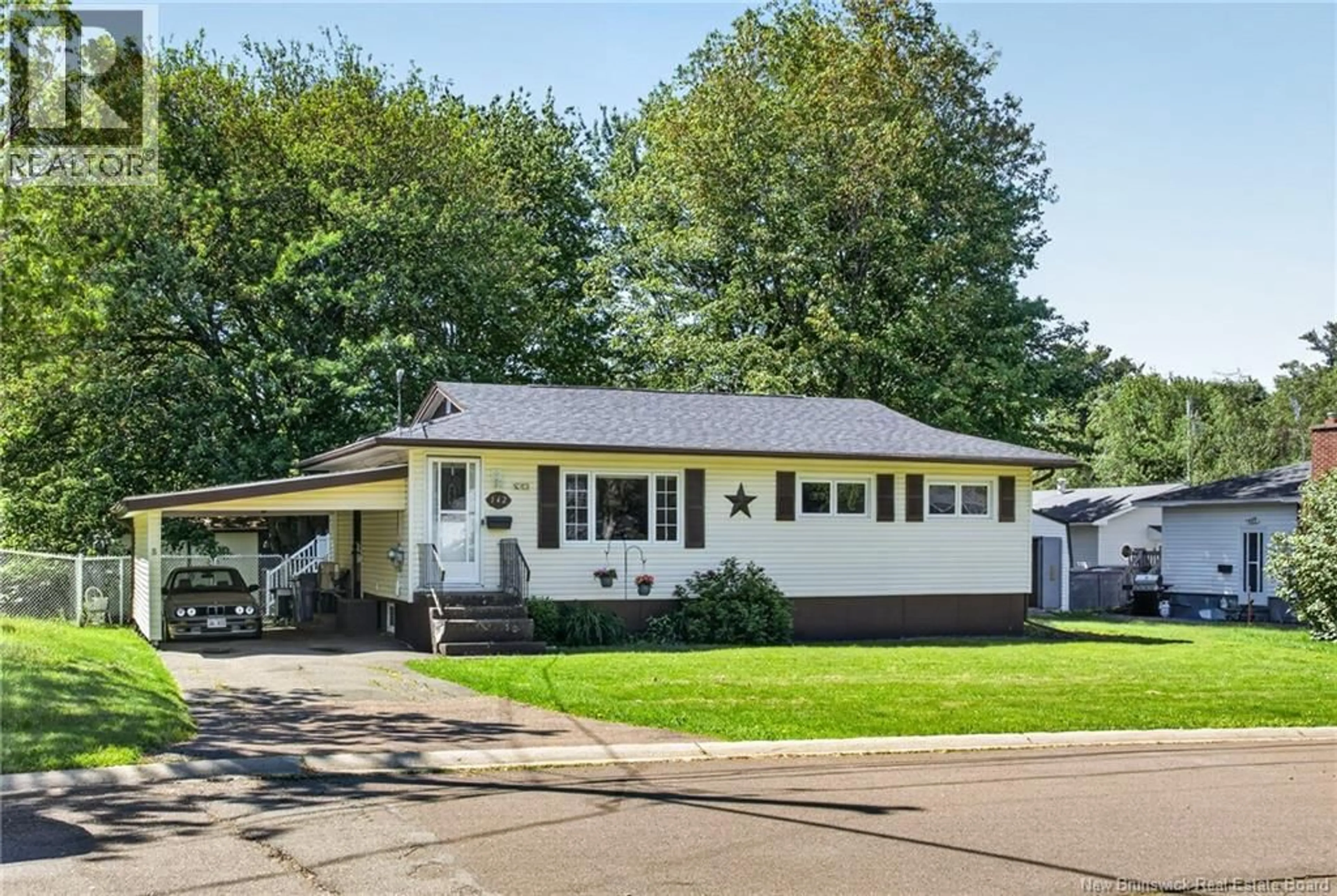 Home with vinyl exterior material, street for 142 ATHABASKA AVENUE, Riverview New Brunswick E1B2T1