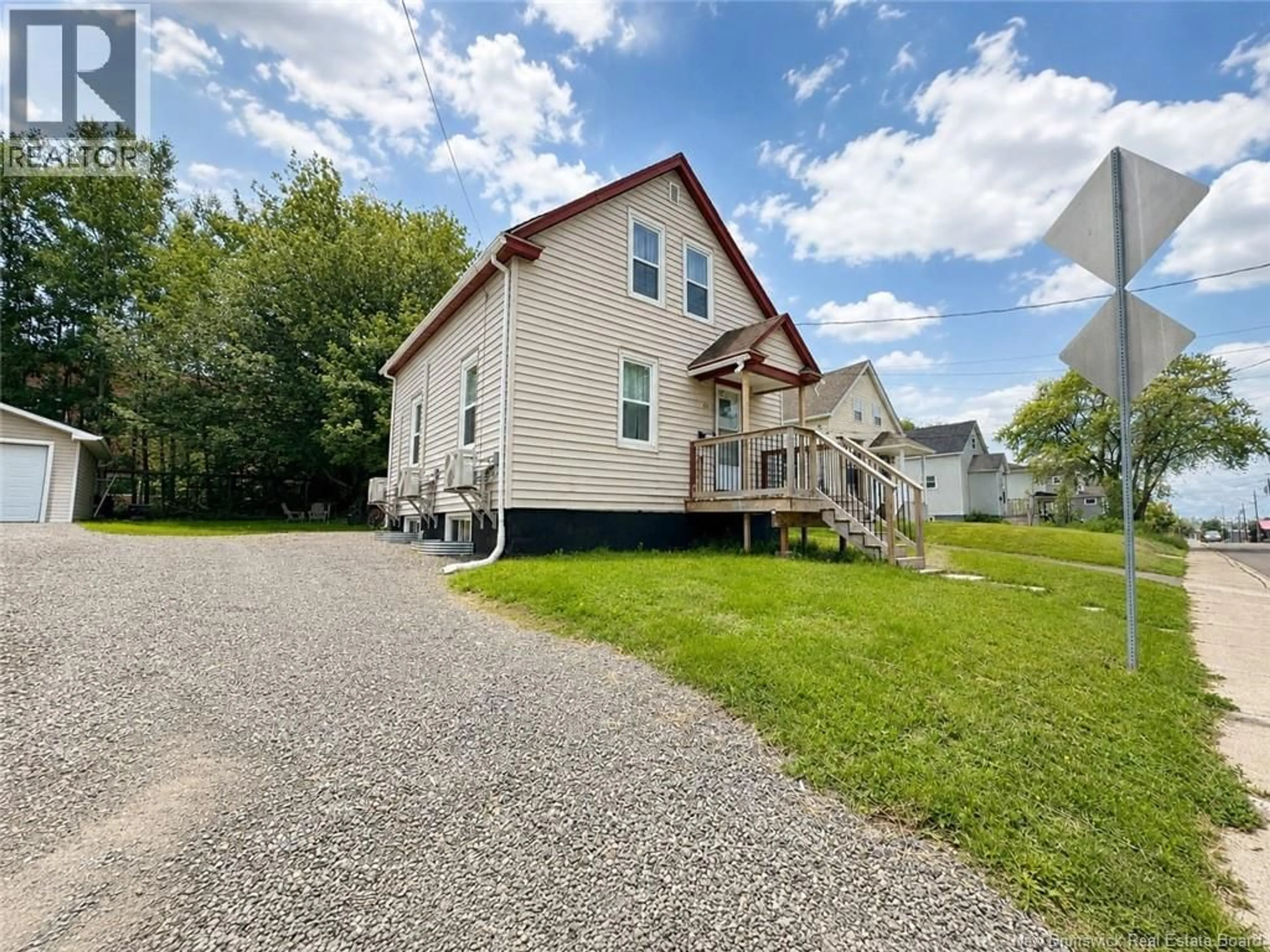 A pic from outside/outdoor area/front of a property/back of a property/a pic from drone, street for 184 GOULD, Dieppe New Brunswick E1A1T9