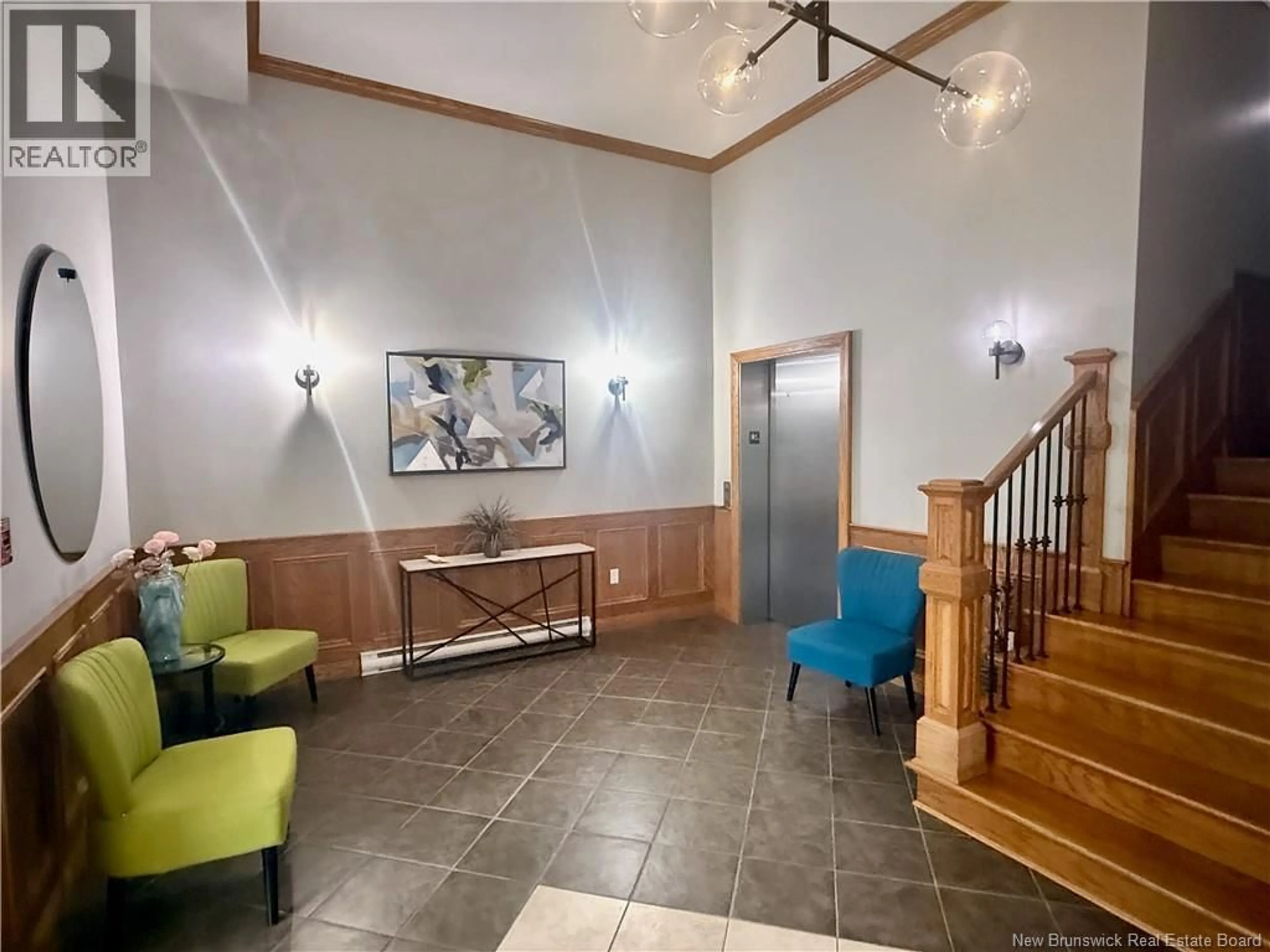 Indoor foyer for 8 - 362 CARLETON STREET, Fredericton New Brunswick E3B0C8